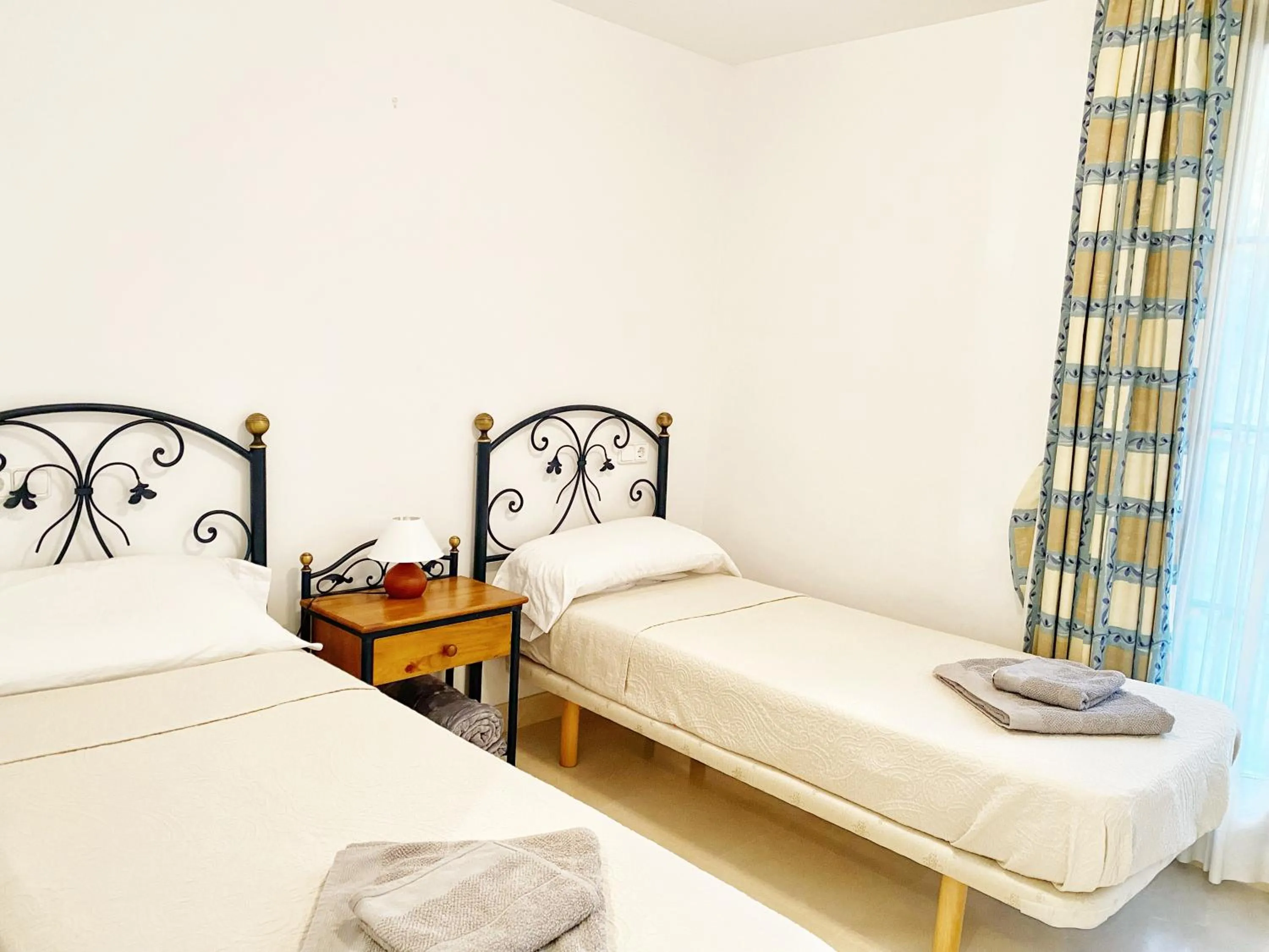 Photo of the whole room, Bed in LOS ARQUEROS GOLF APARTMENTS