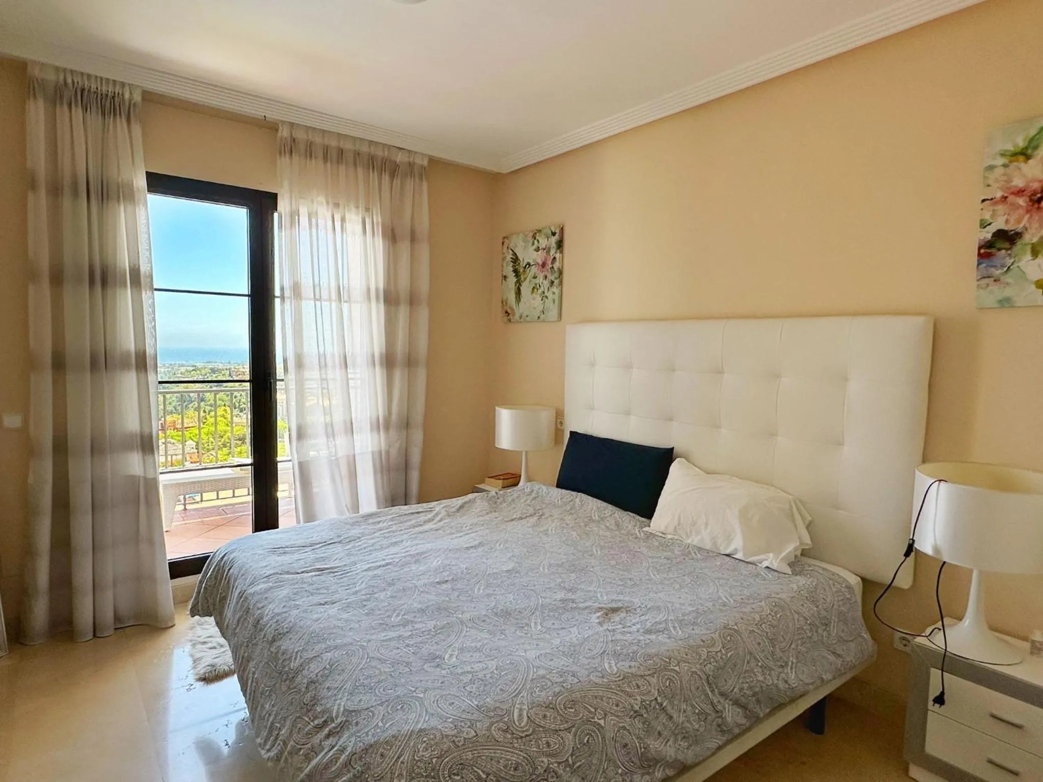 Bed in LOS ARQUEROS GOLF APARTMENTS