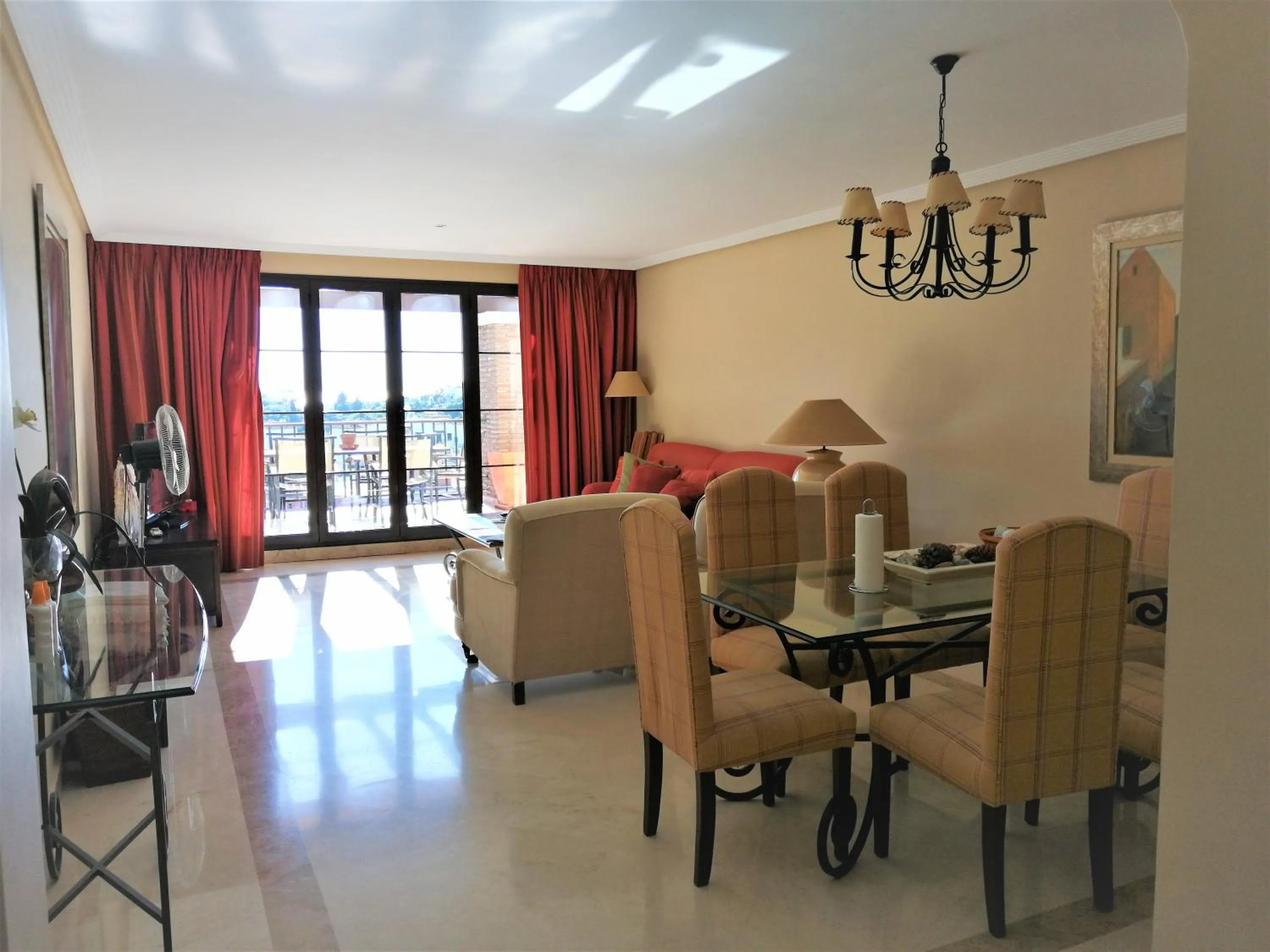 Living room in LOS ARQUEROS GOLF APARTMENTS