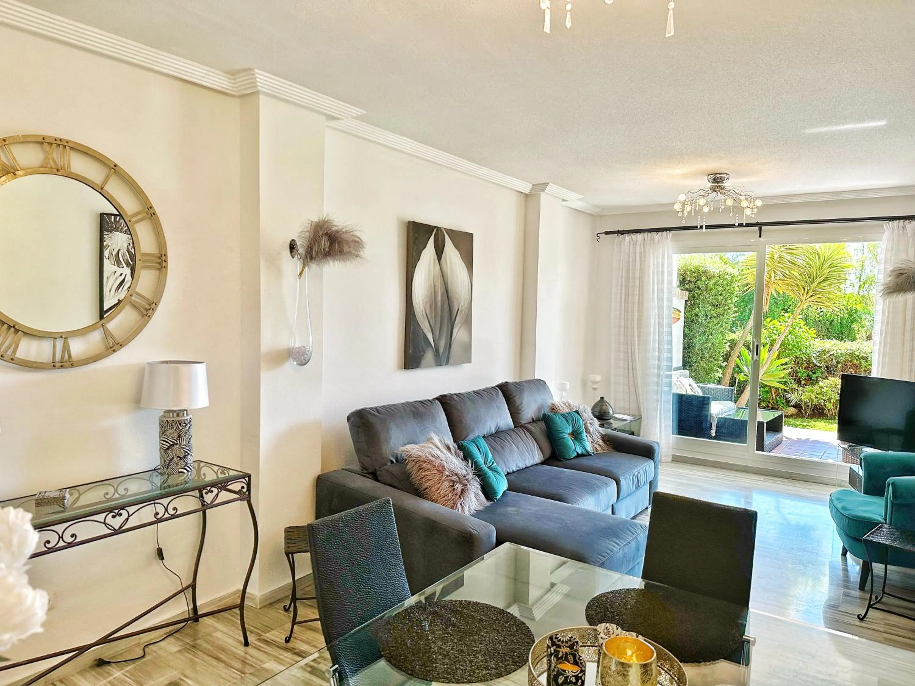 TV and multimedia in LOS ARQUEROS GOLF APARTMENTS