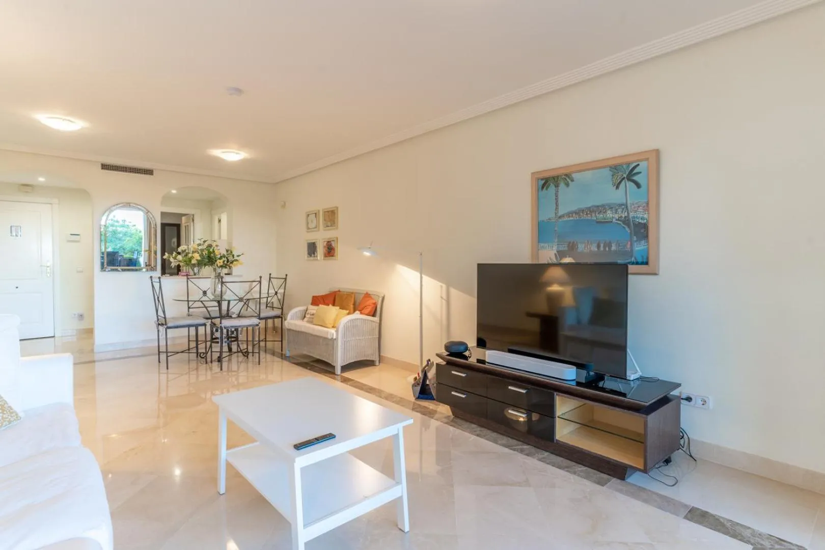 Living room in LOS ARQUEROS GOLF APARTMENTS