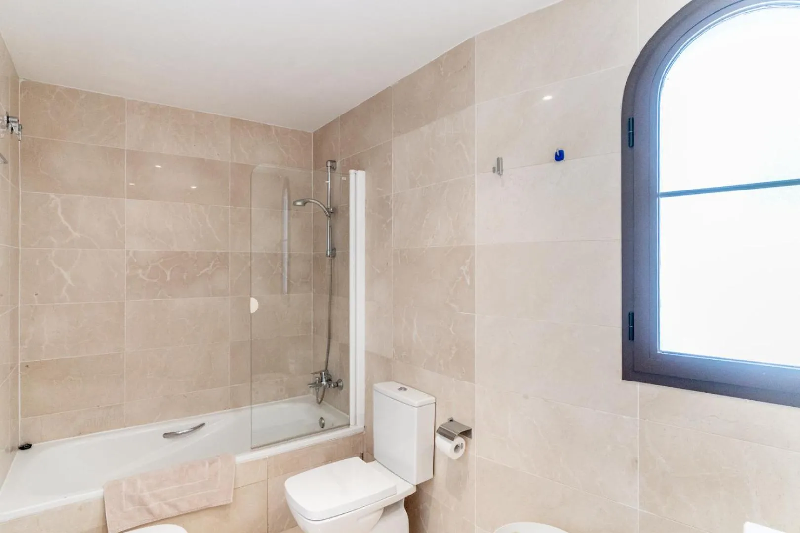 Bathroom in LOS ARQUEROS GOLF APARTMENTS