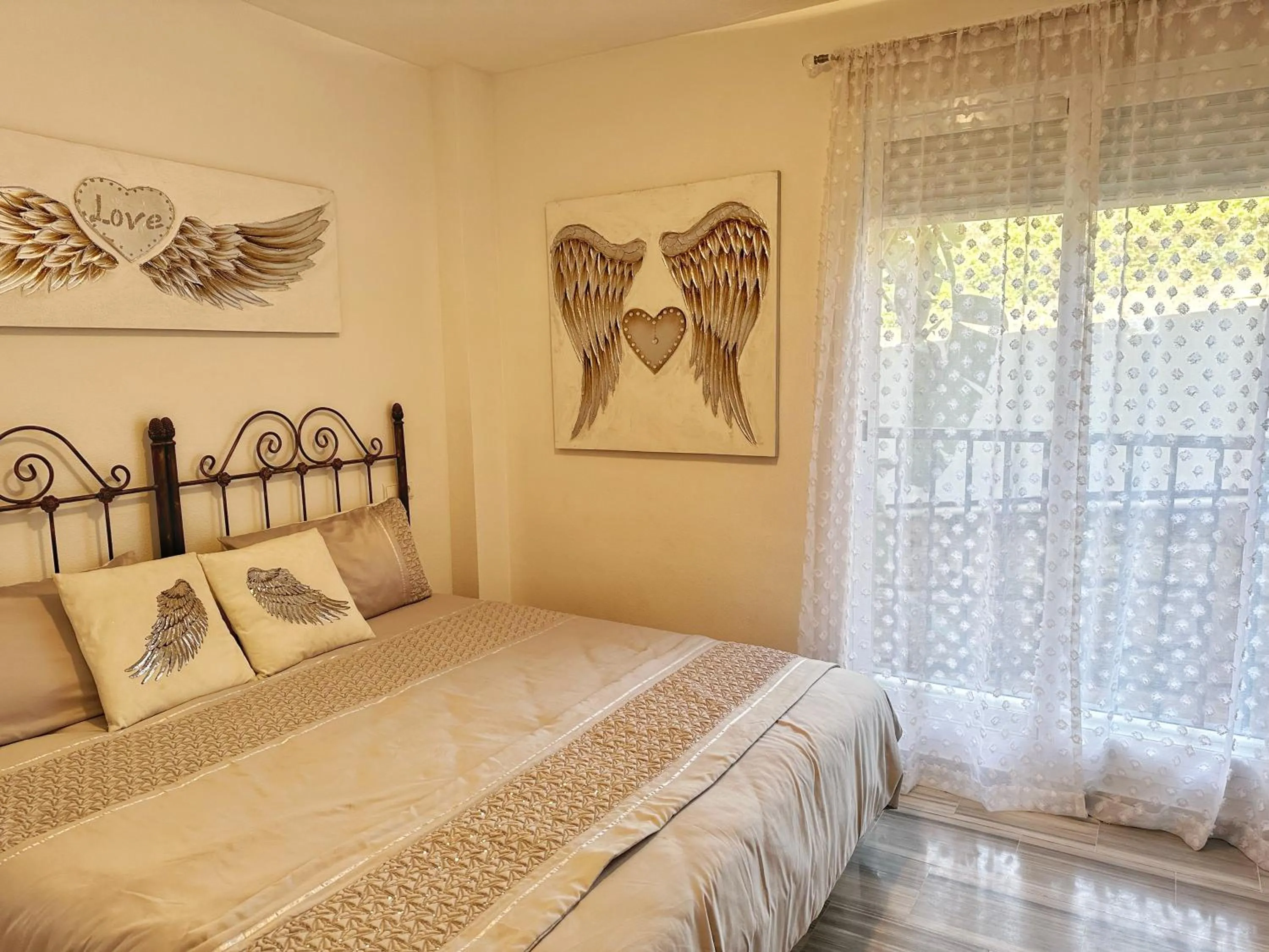 Bedroom, Bed in LOS ARQUEROS GOLF APARTMENTS