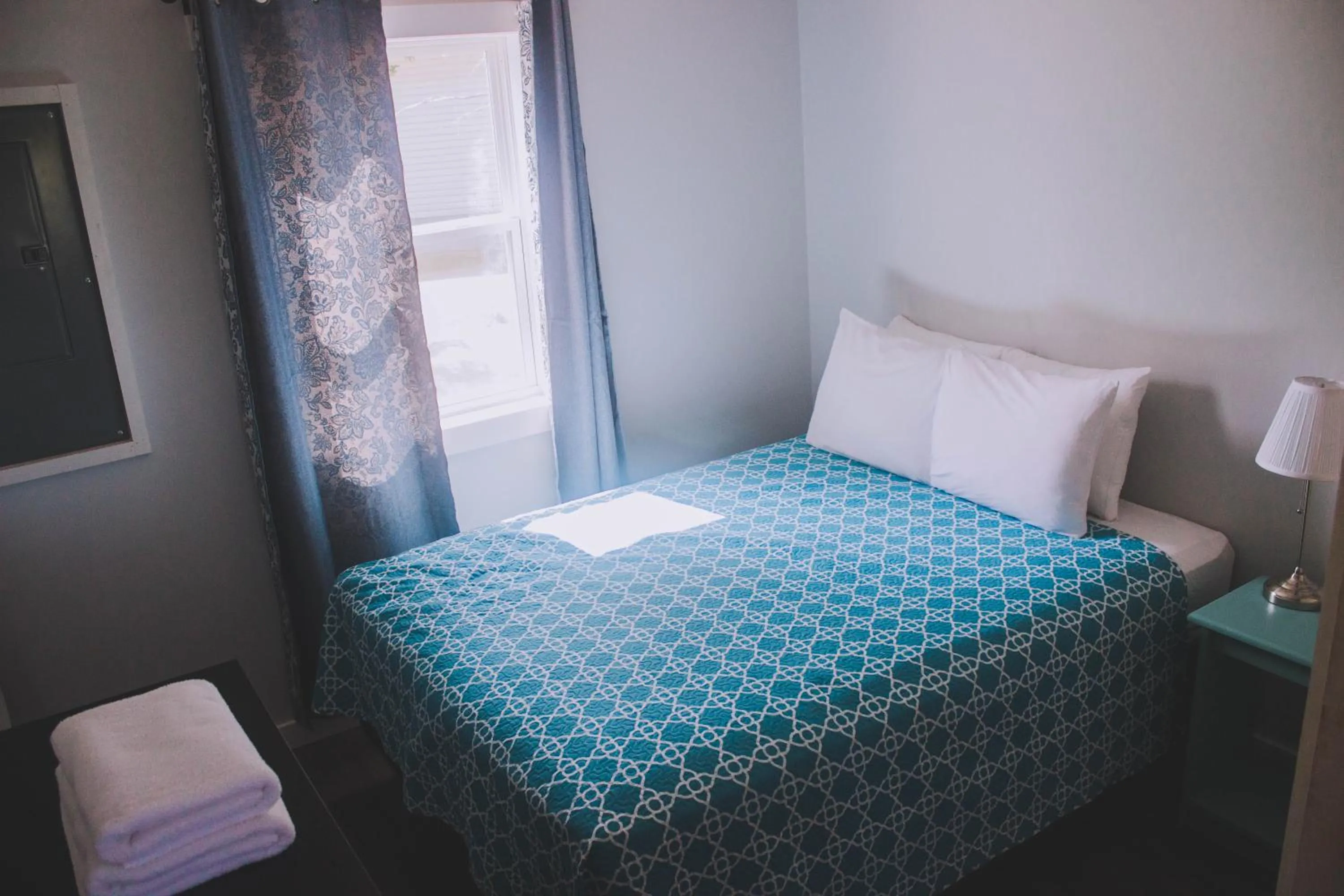 Bed in Hidden Acres Cottages