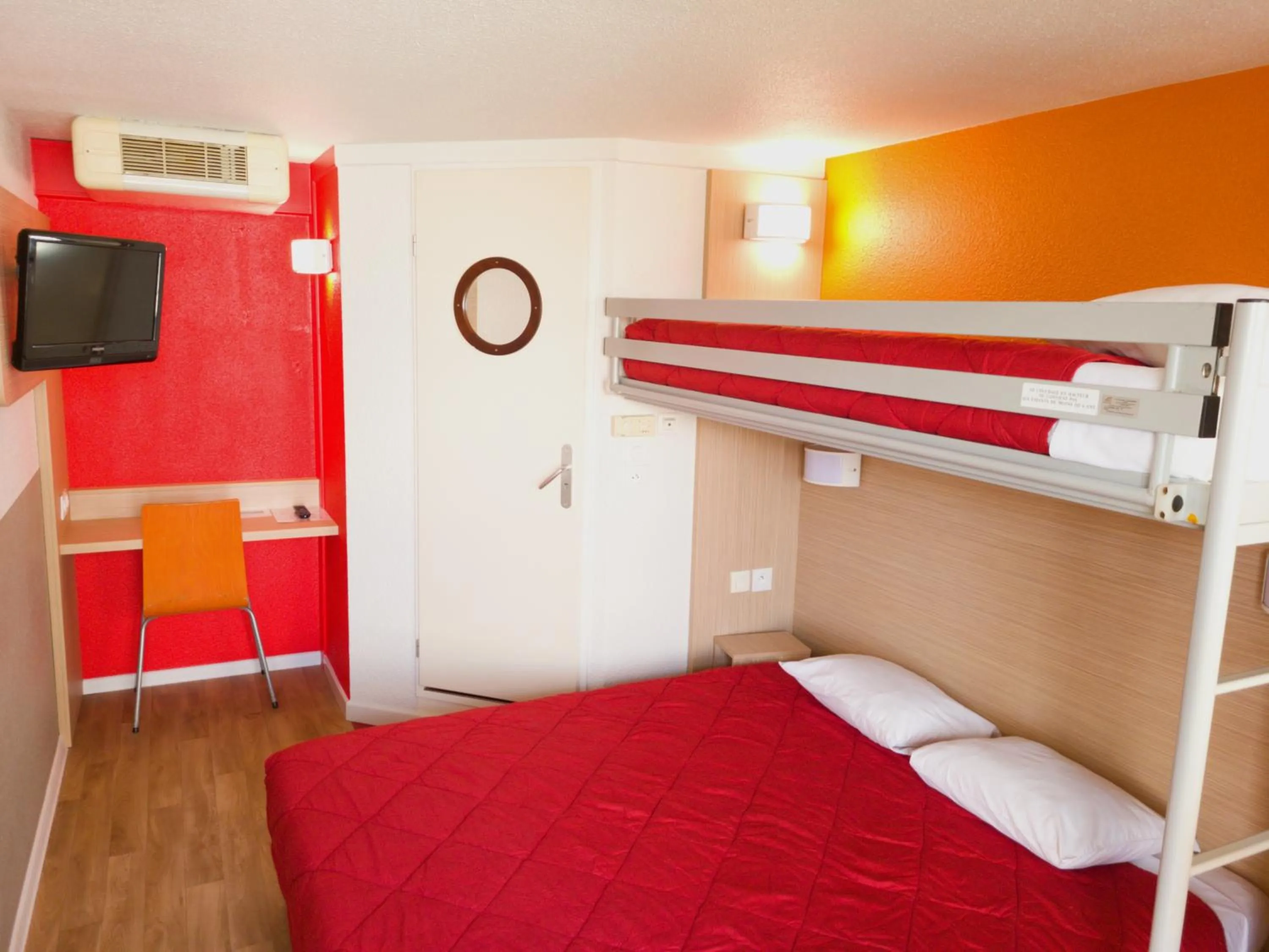 Bed in Premiere Classe Metz Nord - Semecourt