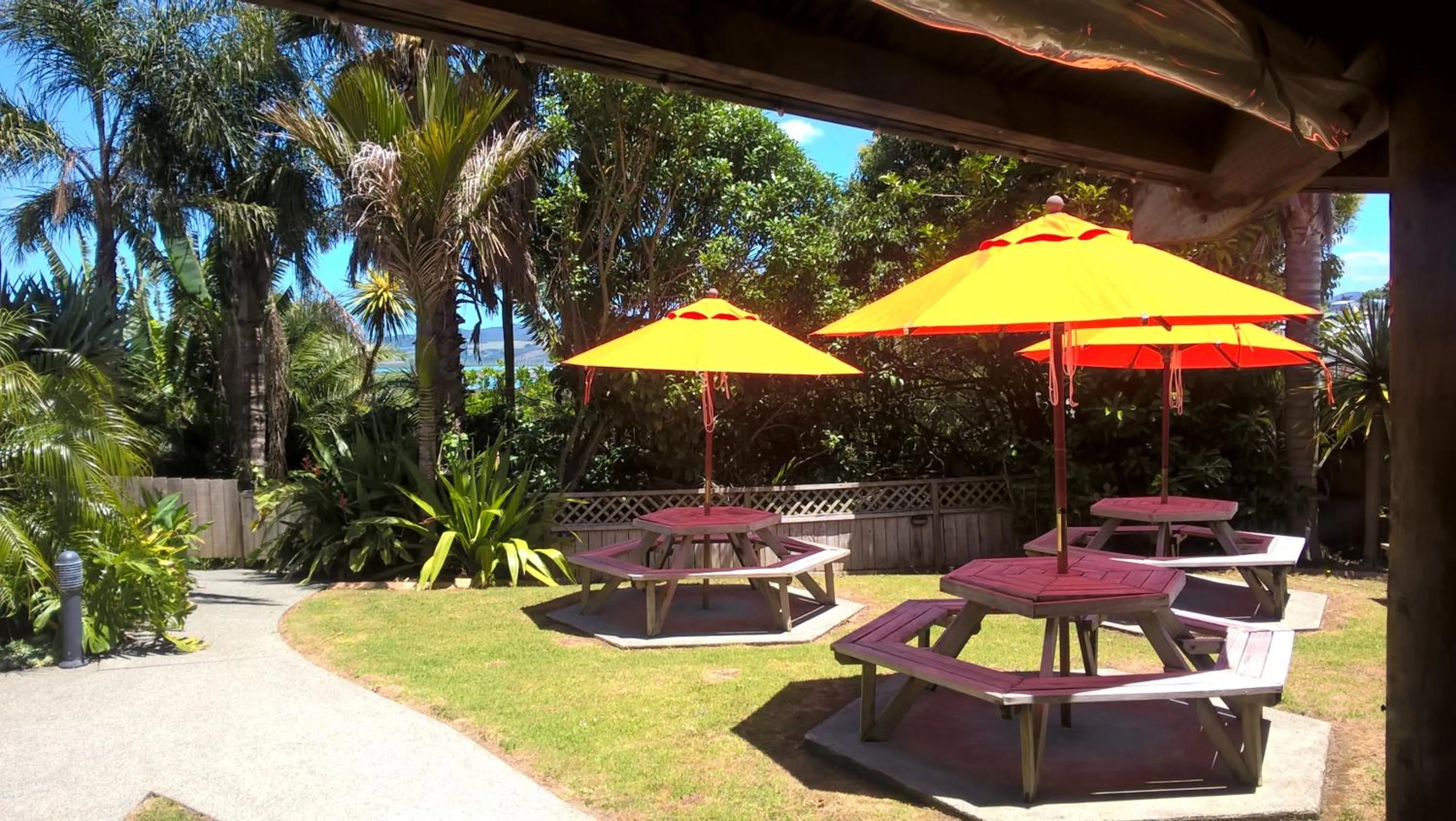 Garden in Comfort Hotel Flames Whangarei