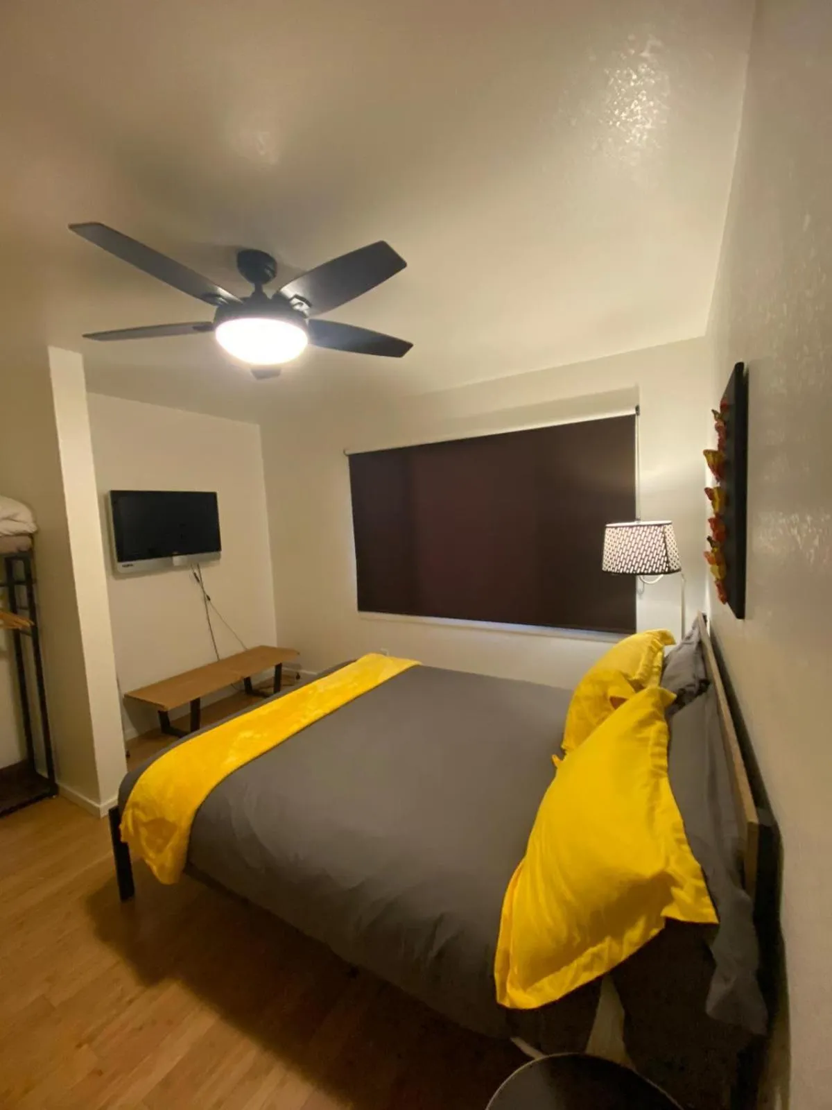 Bed in The Mammoth Inn