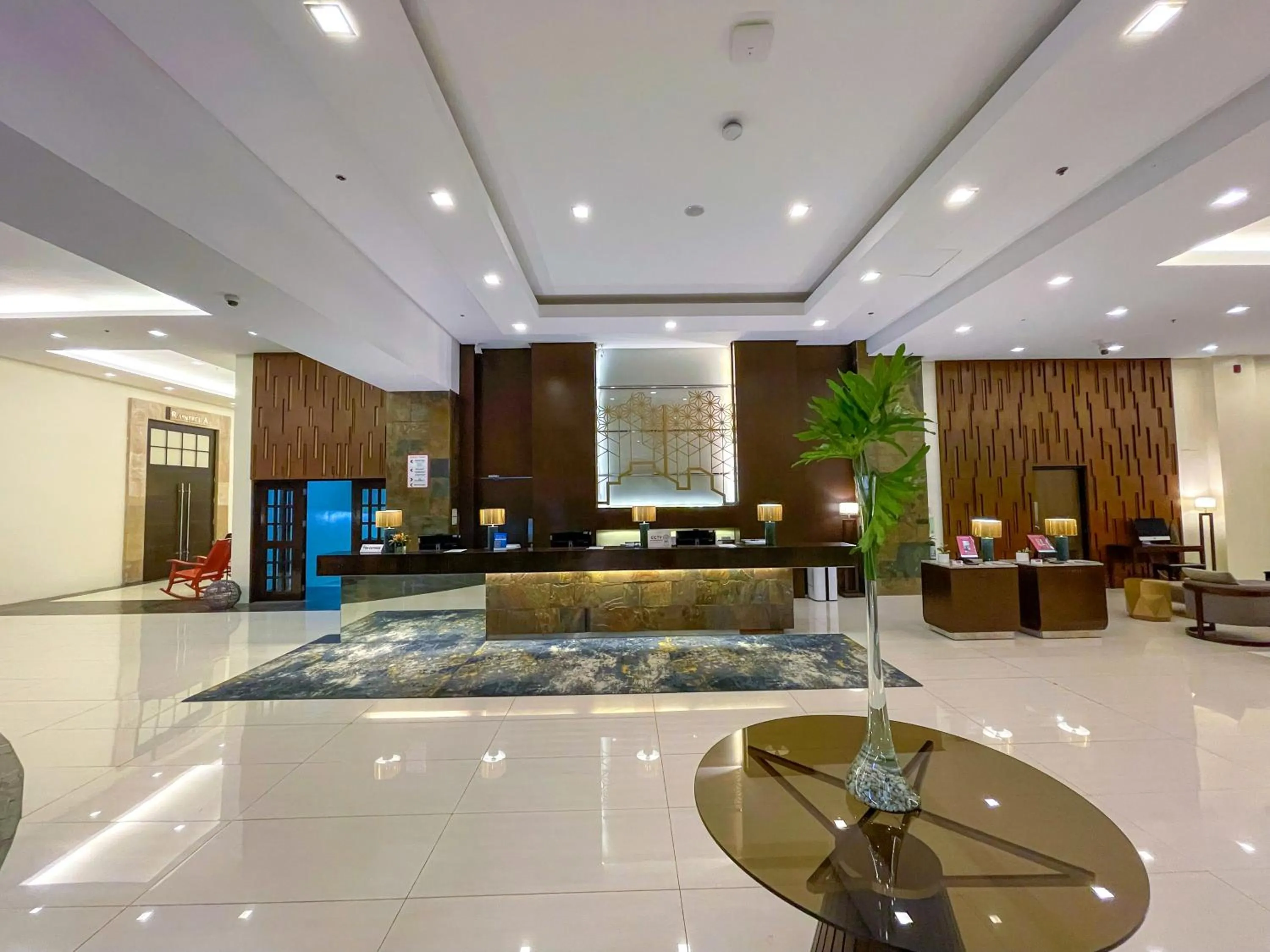 Lobby or reception in Summit Ridge Tagaytay - Newly Renovated