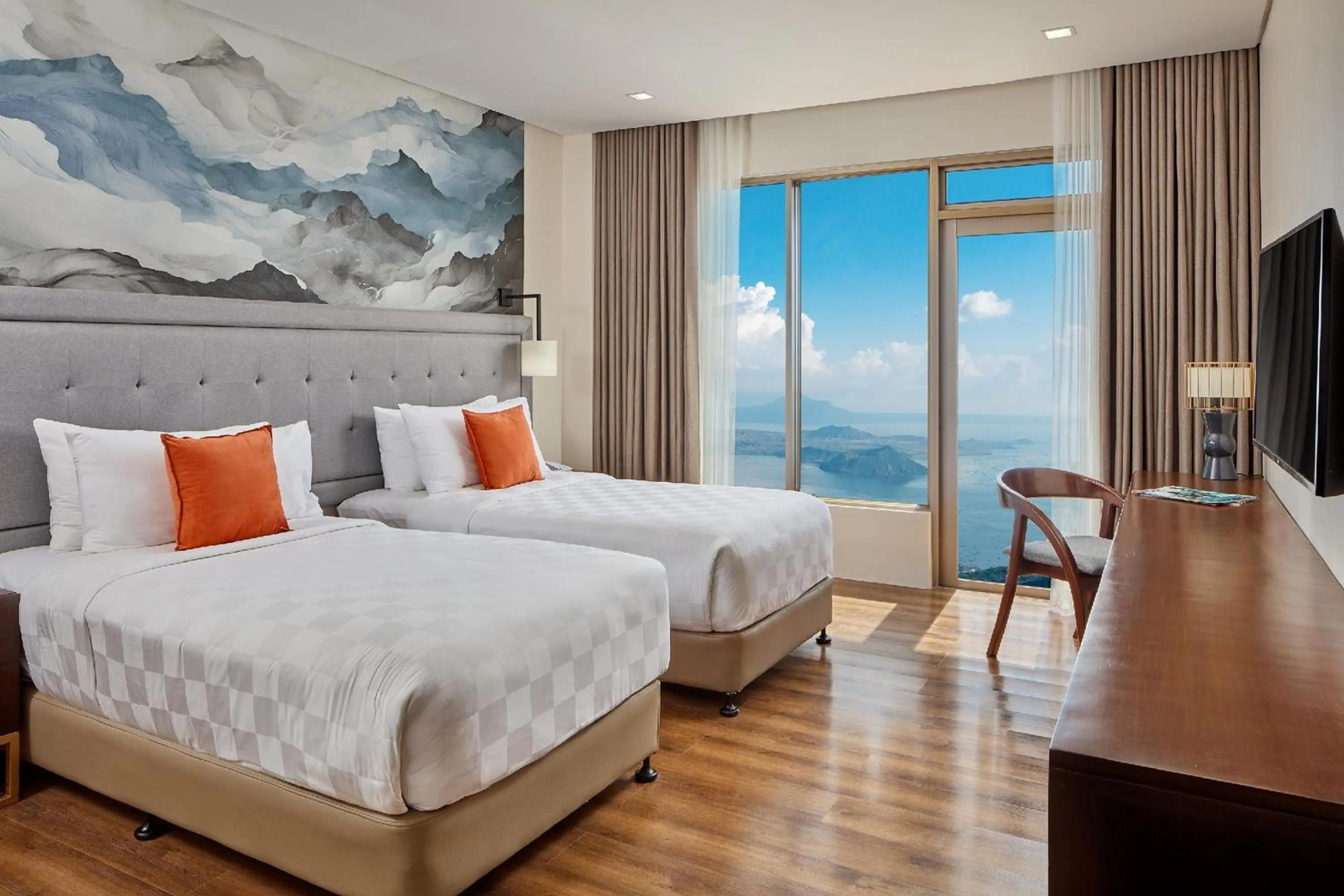 Bed in Summit Ridge Tagaytay - Newly Renovated