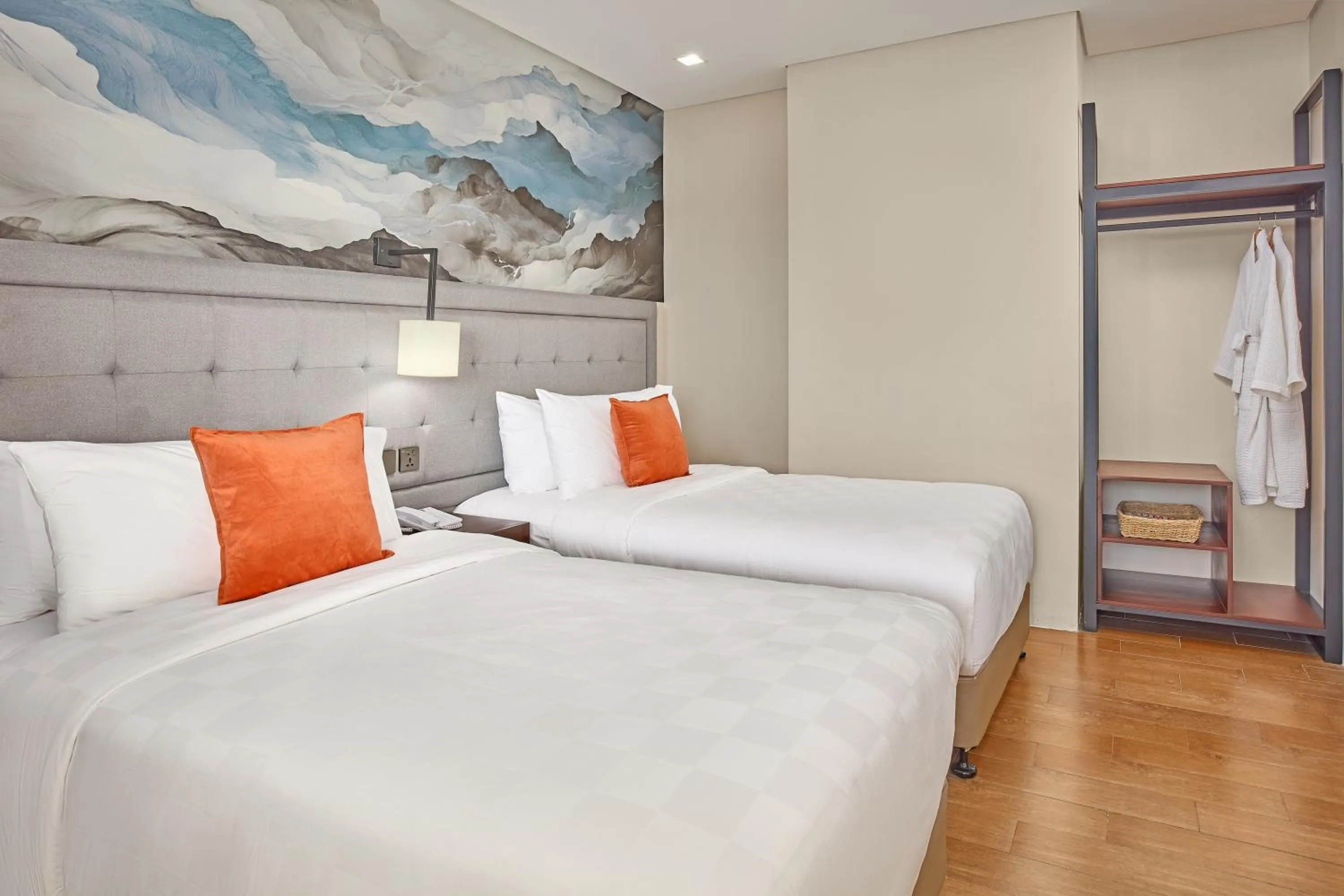 Bed in Summit Ridge Tagaytay - Newly Renovated