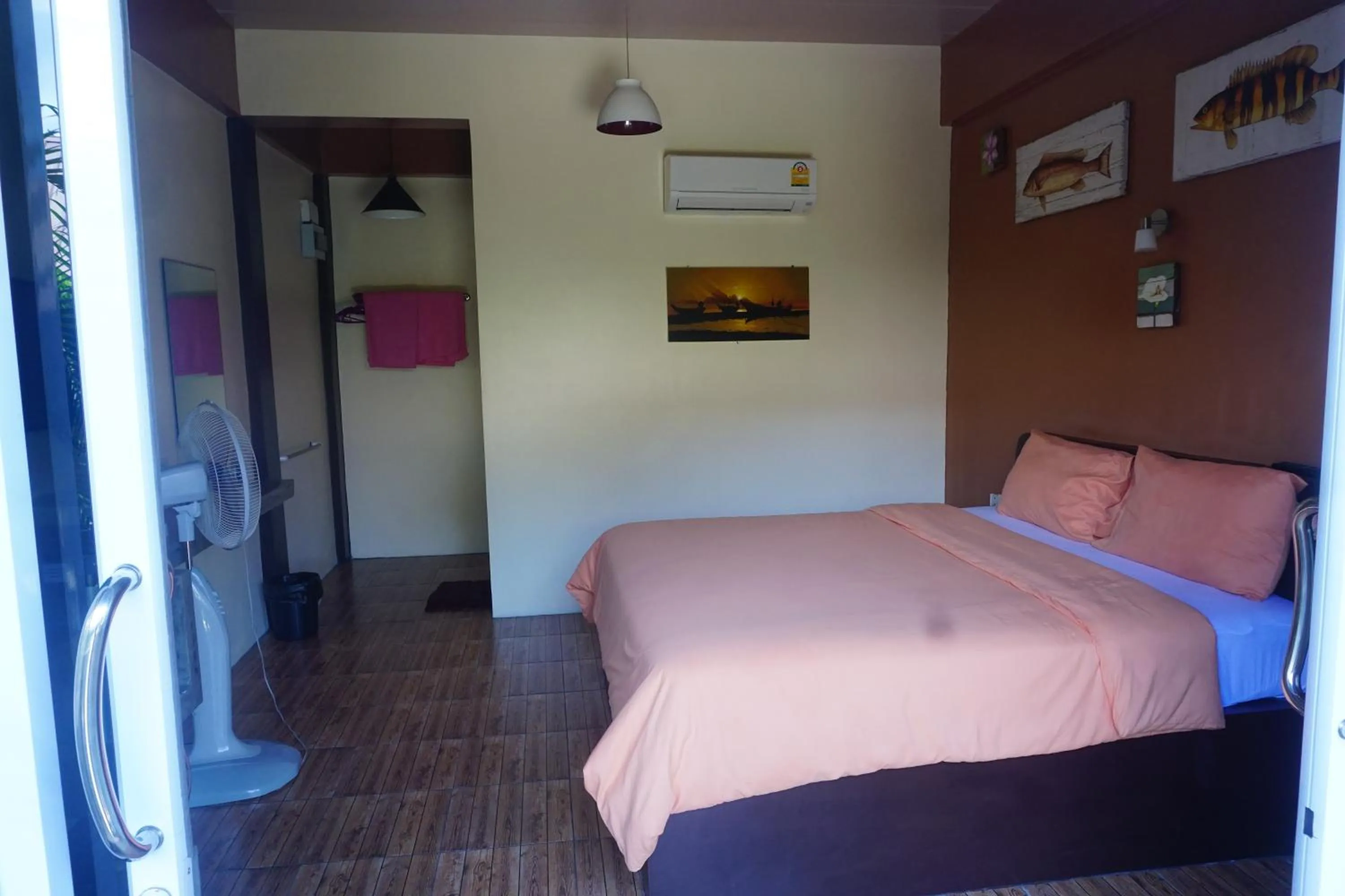 Photo of the whole room, Bed in Nadapa Resort