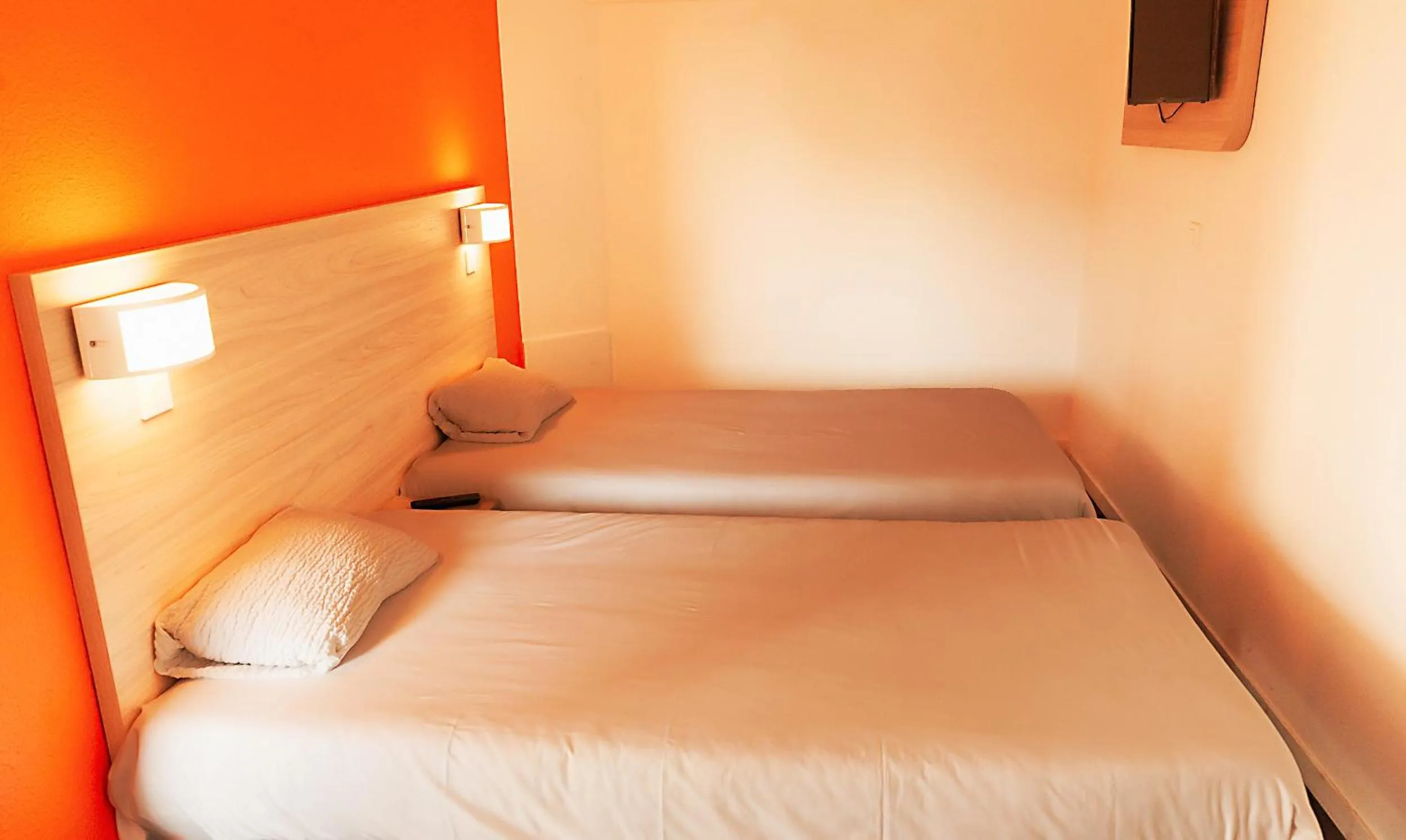 Bedroom, Bed in Premiere Classe La Rochelle Nord - Puilboreau