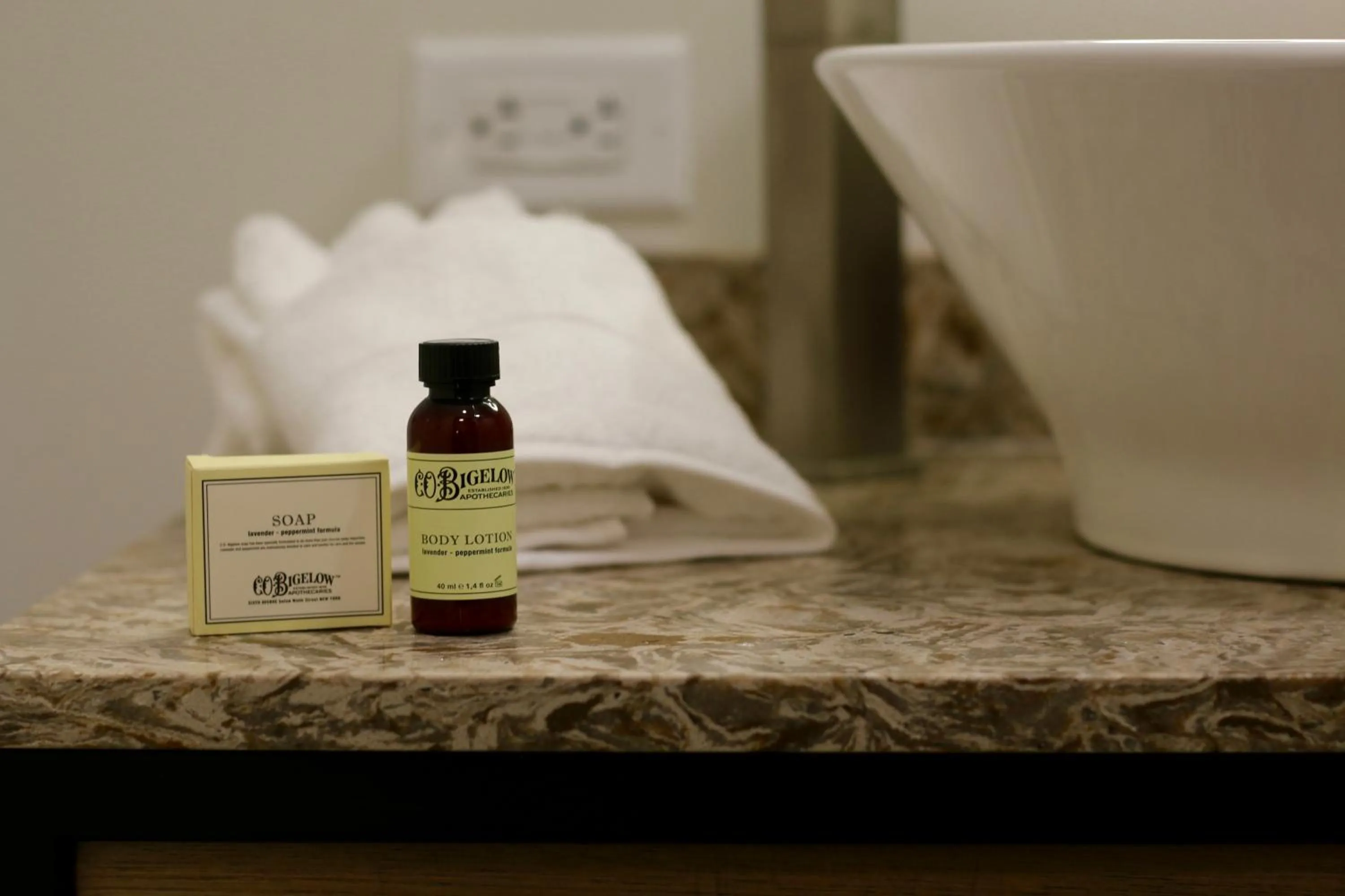 Bathroom in Hotel Windrow Downtown Ellensburg