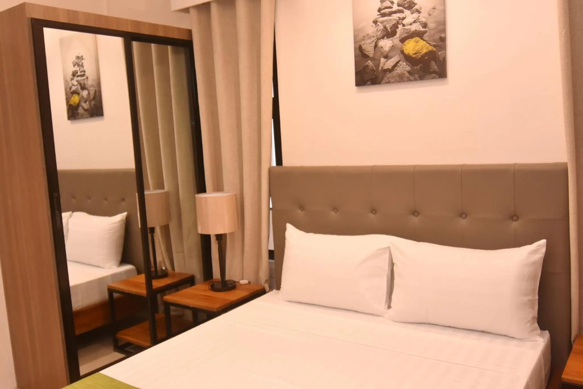Bed in Andeo Suites