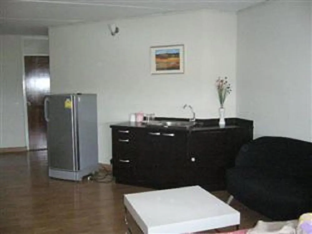 Kitchen or kitchenette in IMPACT Muang Thong Thani Service Condominium