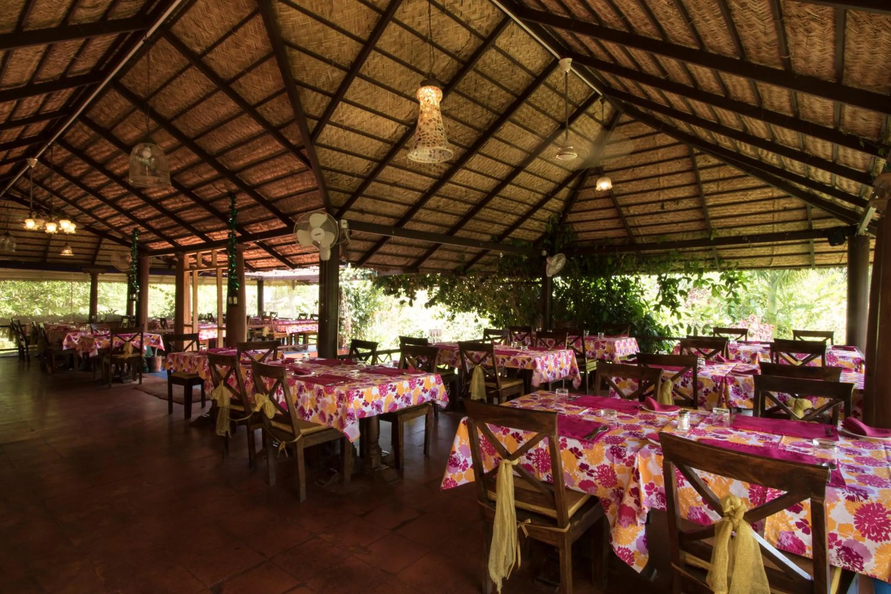 Restaurant/places to eat in Red Earth Kabini