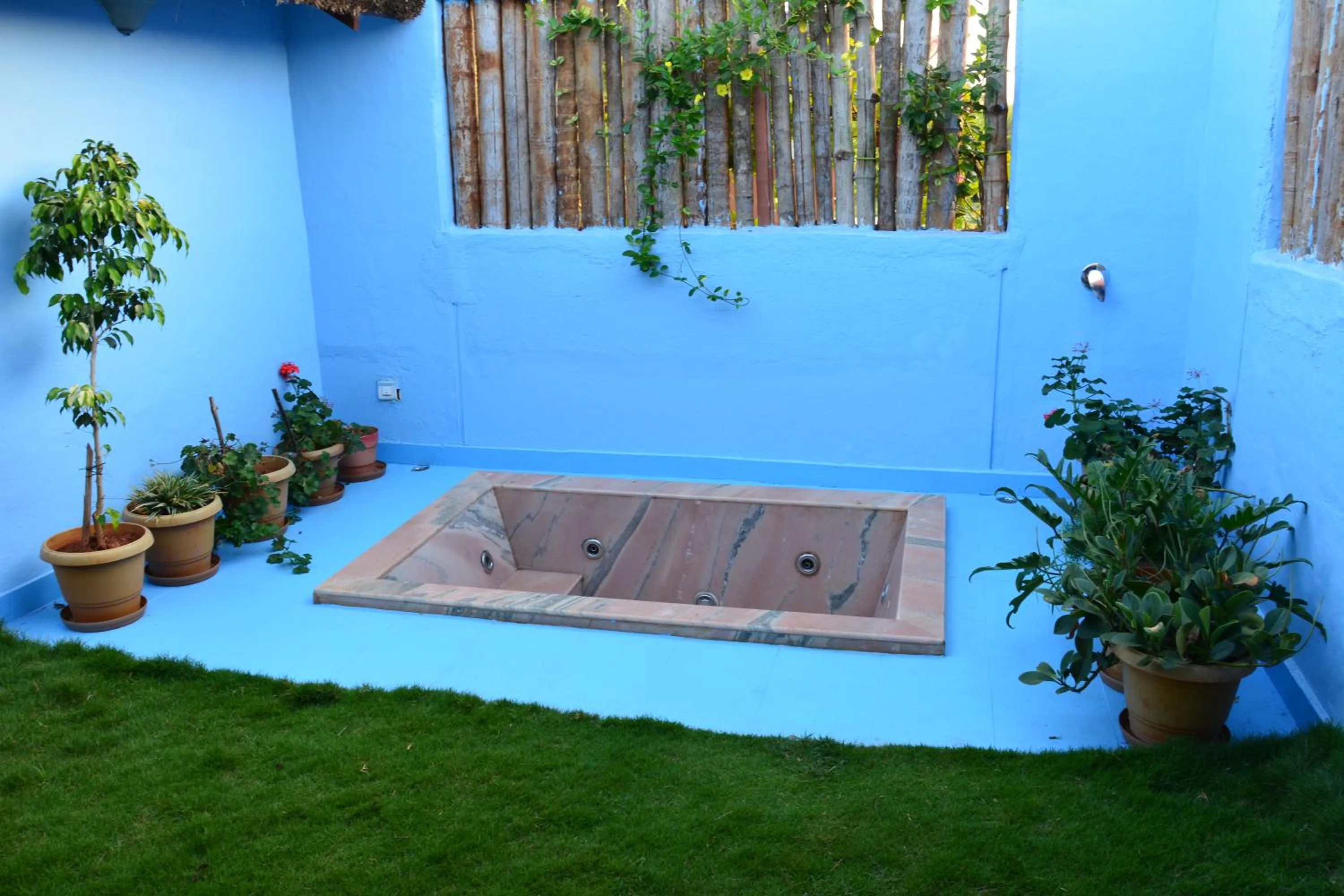 Hot Tub in Red Earth Kabini