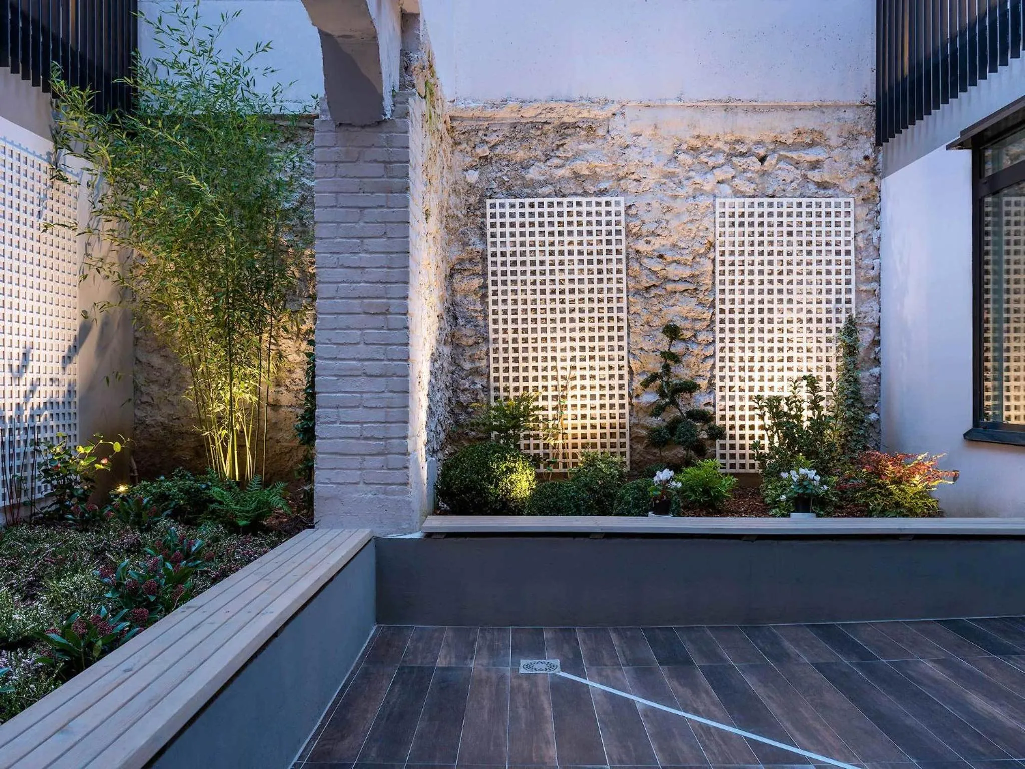 Decorative detail in ibis Styles Paris La Défense Courbevoie