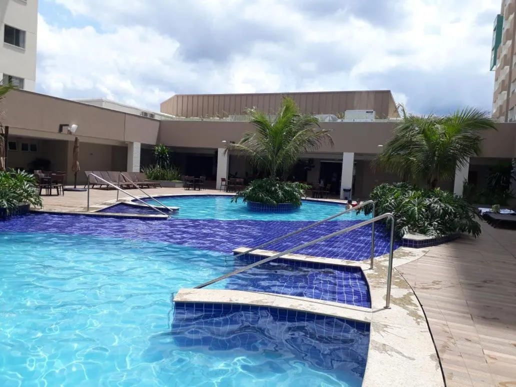 Apartamento em Resort de Oli­mpia