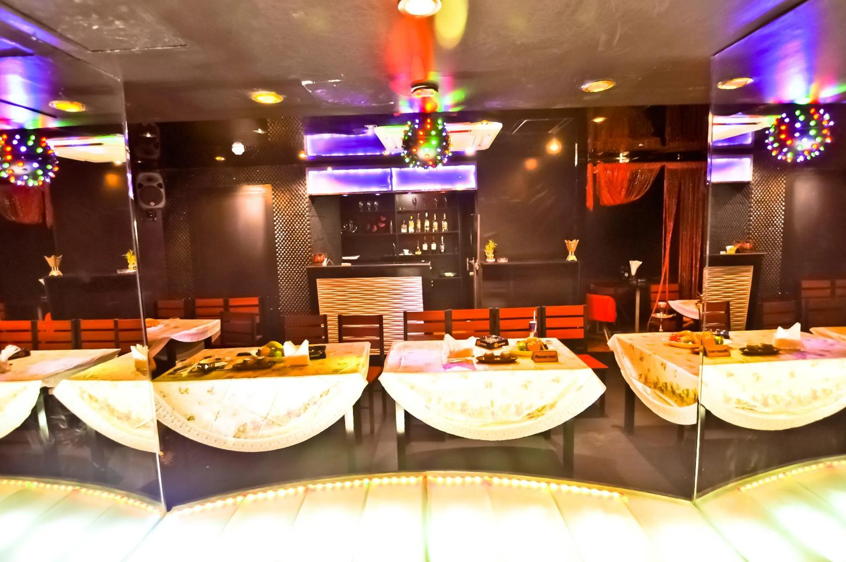 Restaurant/places to eat in Phoenicia Grand Hotel