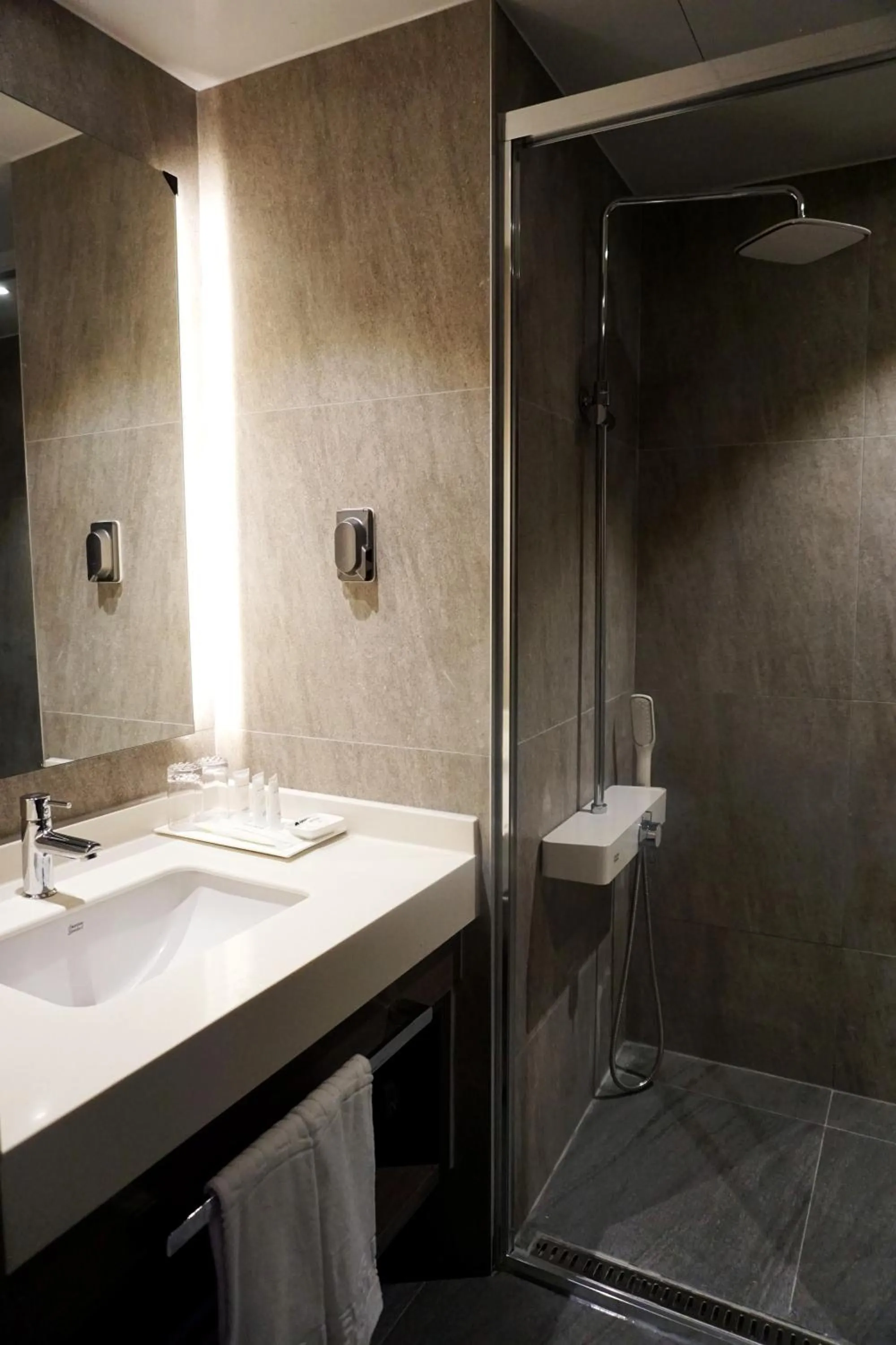 Bathroom in Mudeung Park Hotel