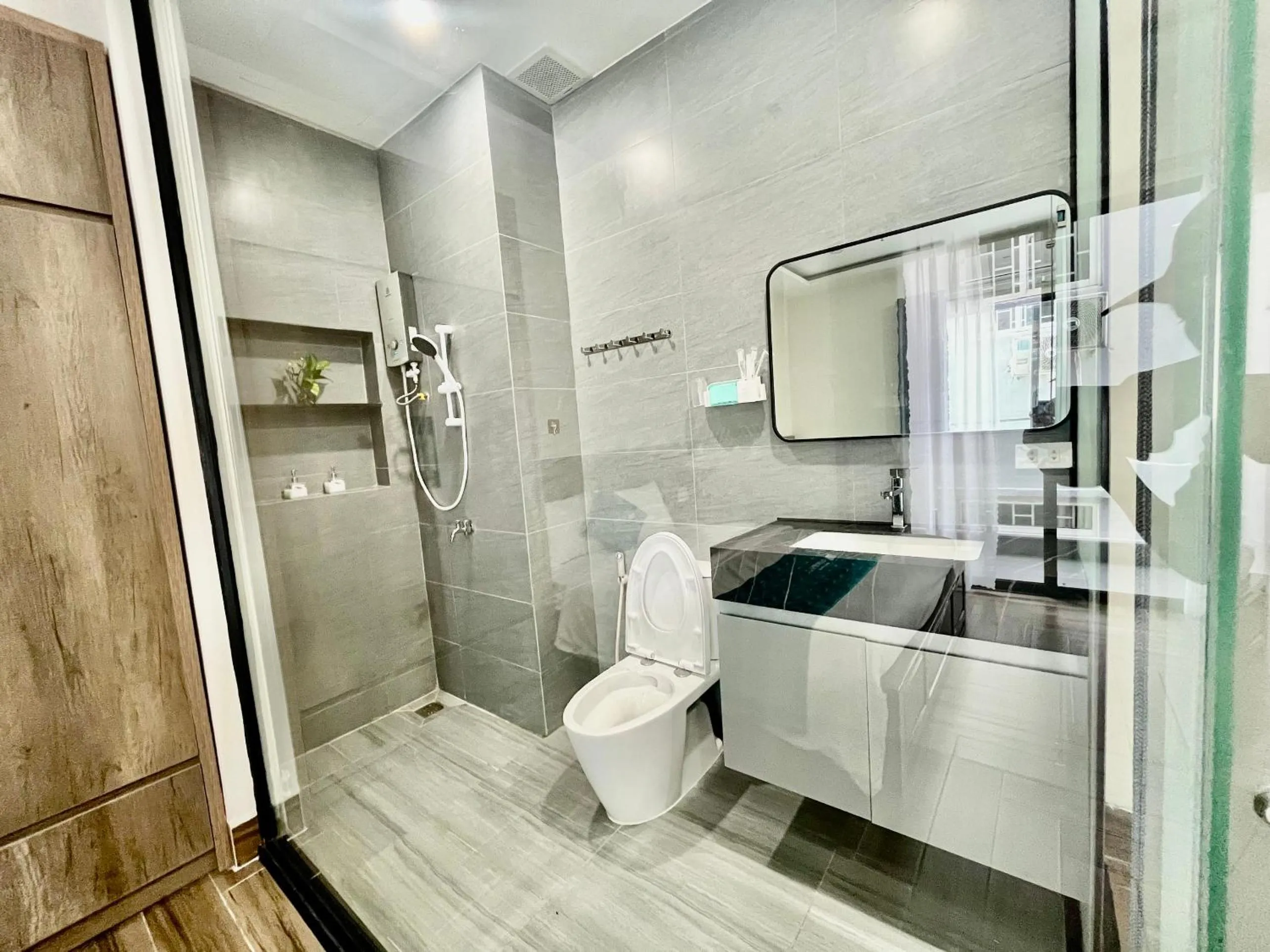 Bathroom in Le House Hotel and Studio