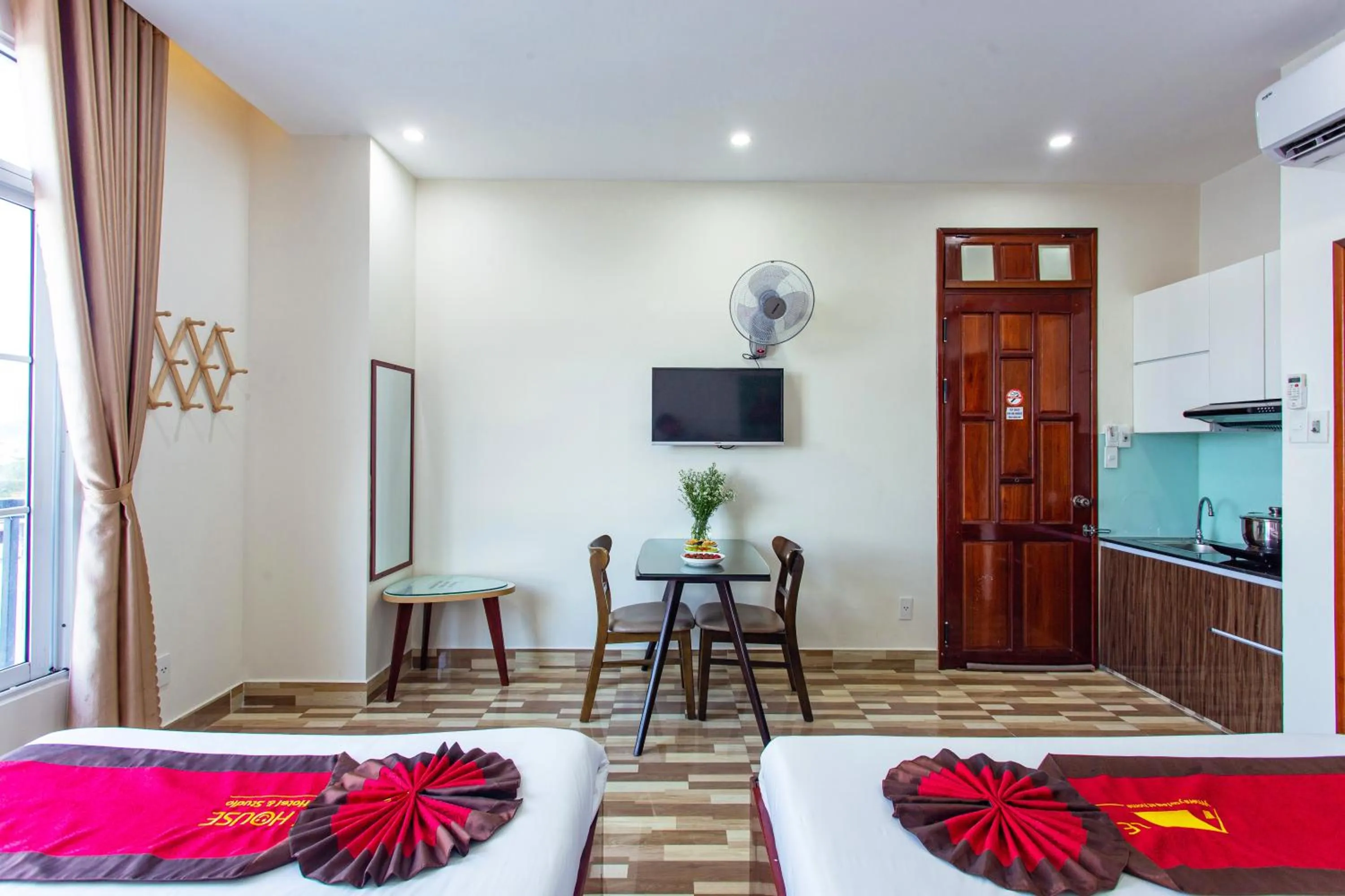 Bedroom, Bed in Le House Hotel and Studio