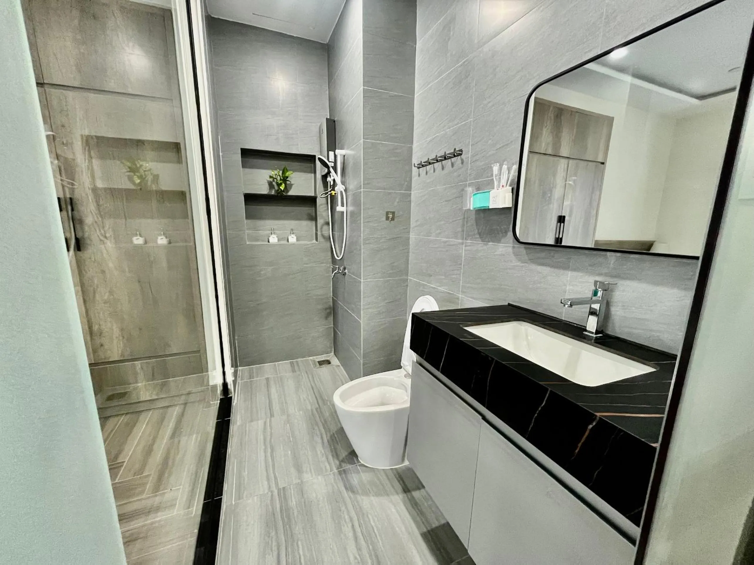 Bathroom in Le House Hotel and Studio