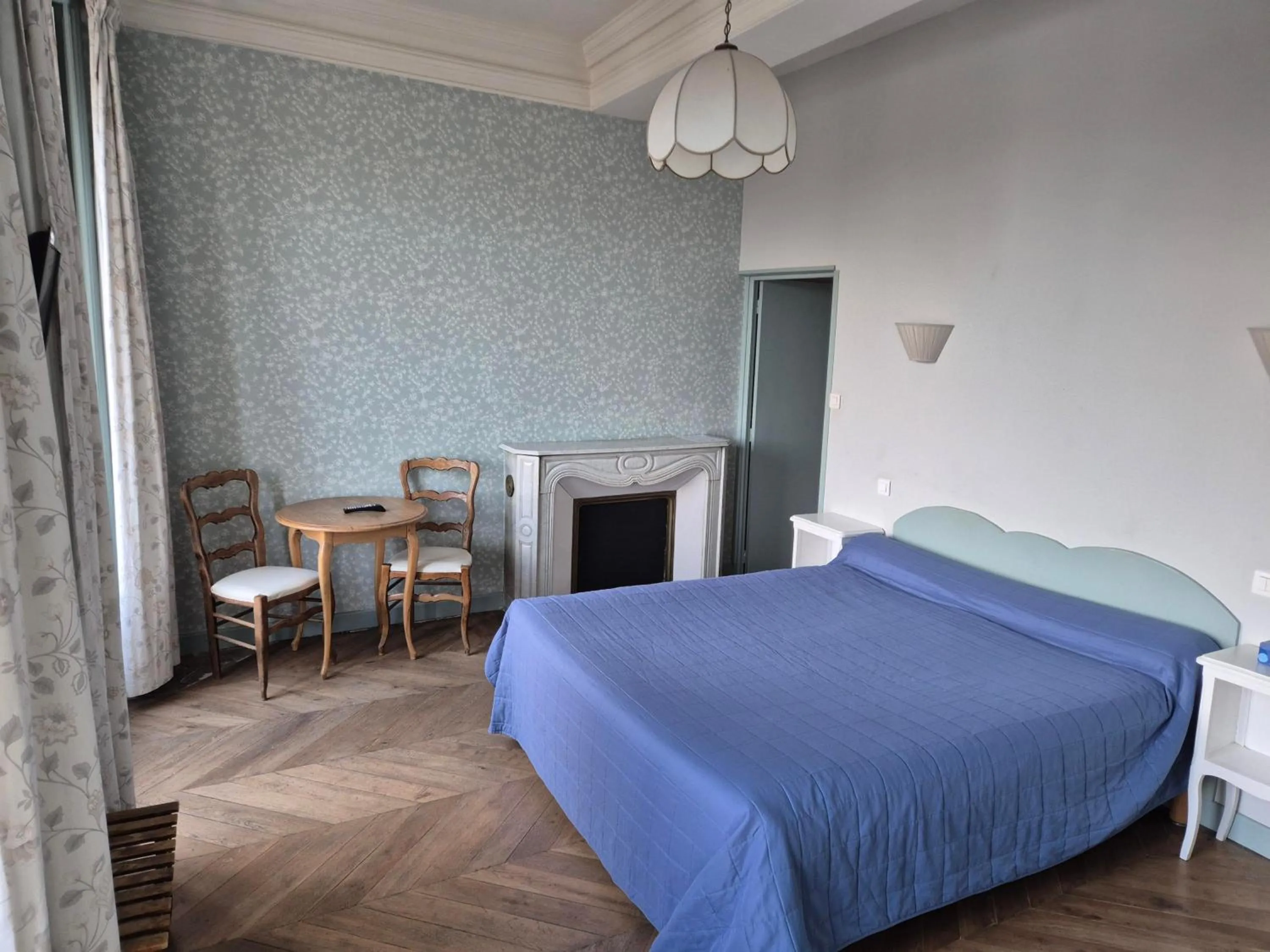 Bed in Hotel Saint Jean