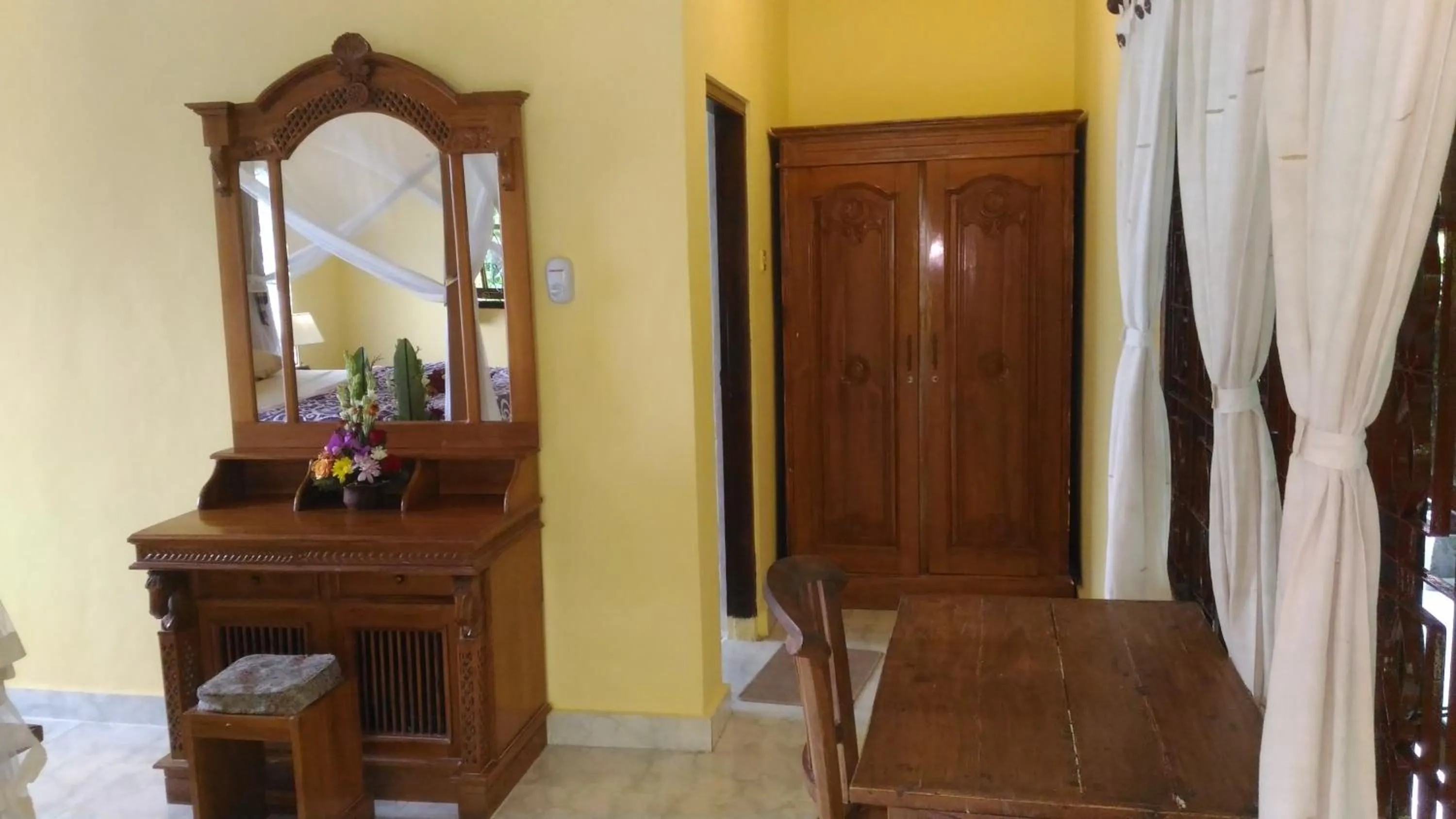 Seating area in Arjana Bungalows 2