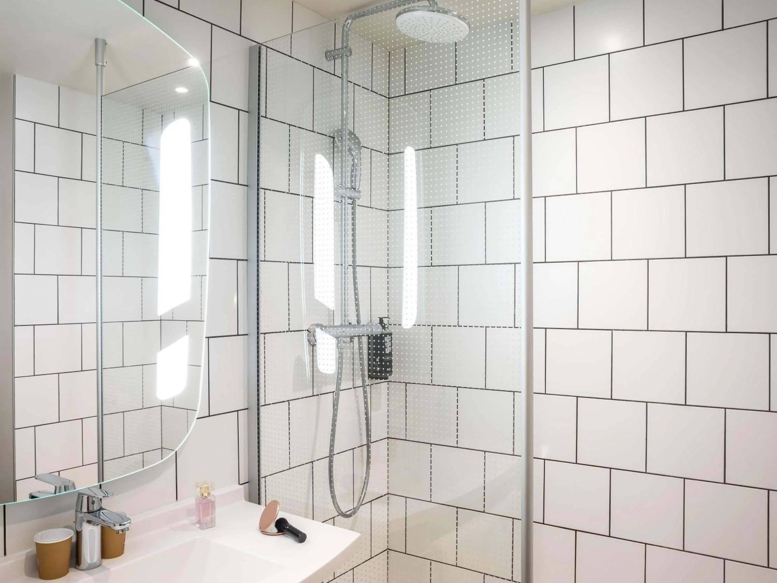 Bedroom in ibis Paris Place d’Italie 13ème