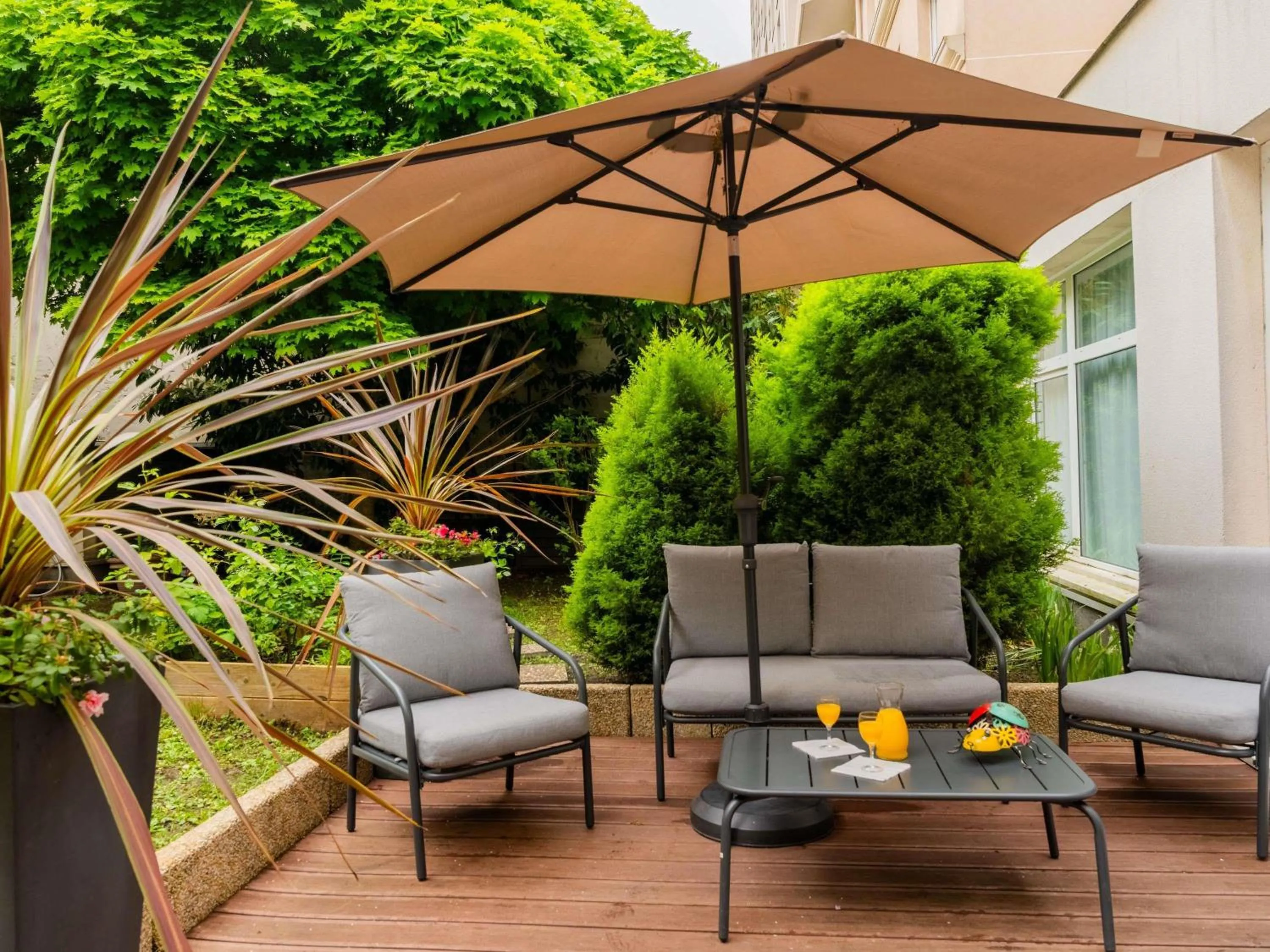 Property building in ibis Paris Vanves Parc des Expositions