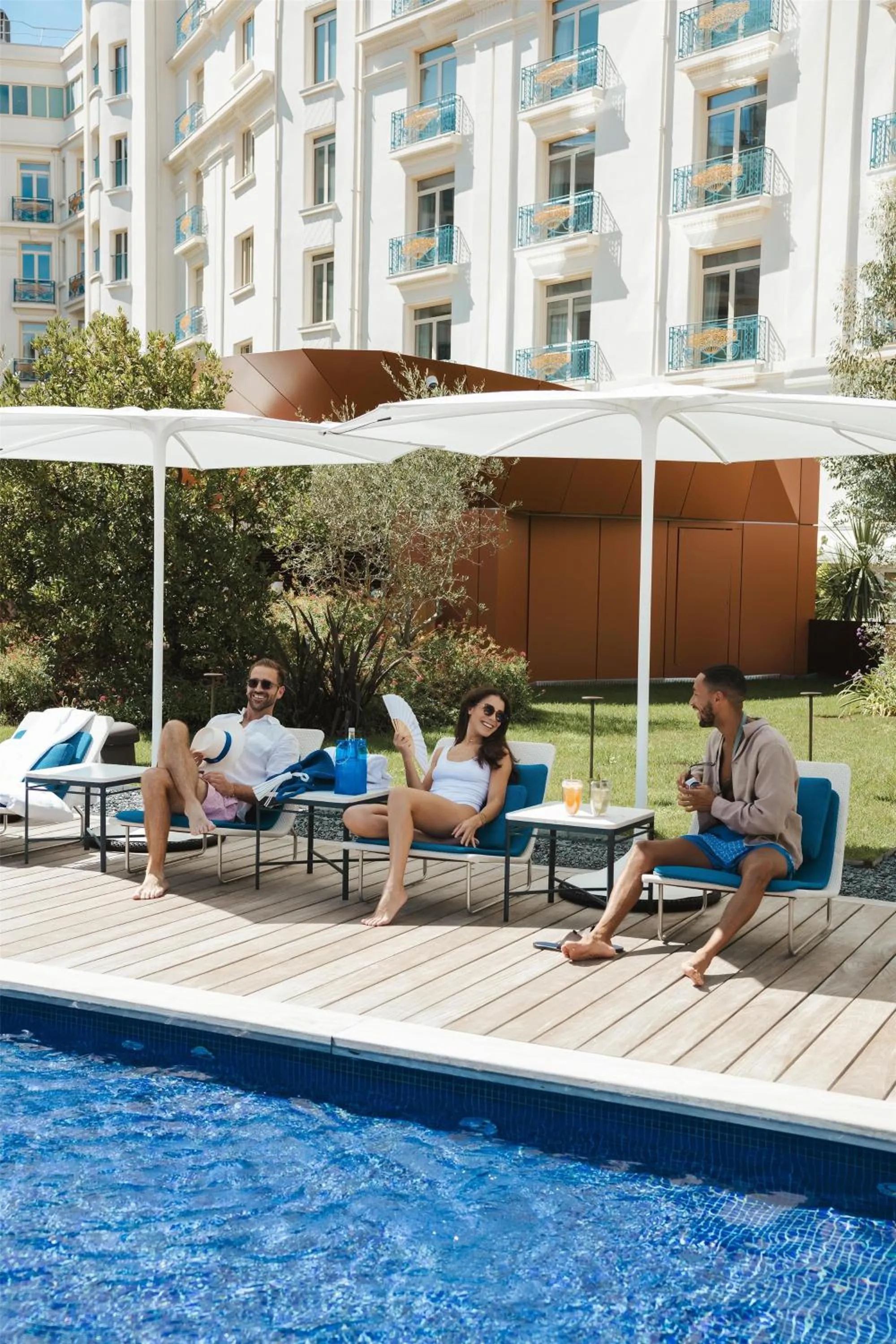 Swimming pool in Hôtel Martinez, in The Unbound Collection by Hyatt