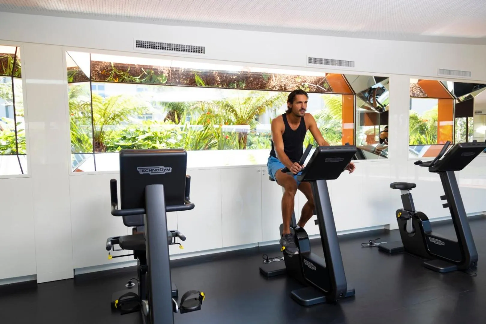 Fitness centre/facilities in Hôtel Martinez, in The Unbound Collection by Hyatt
