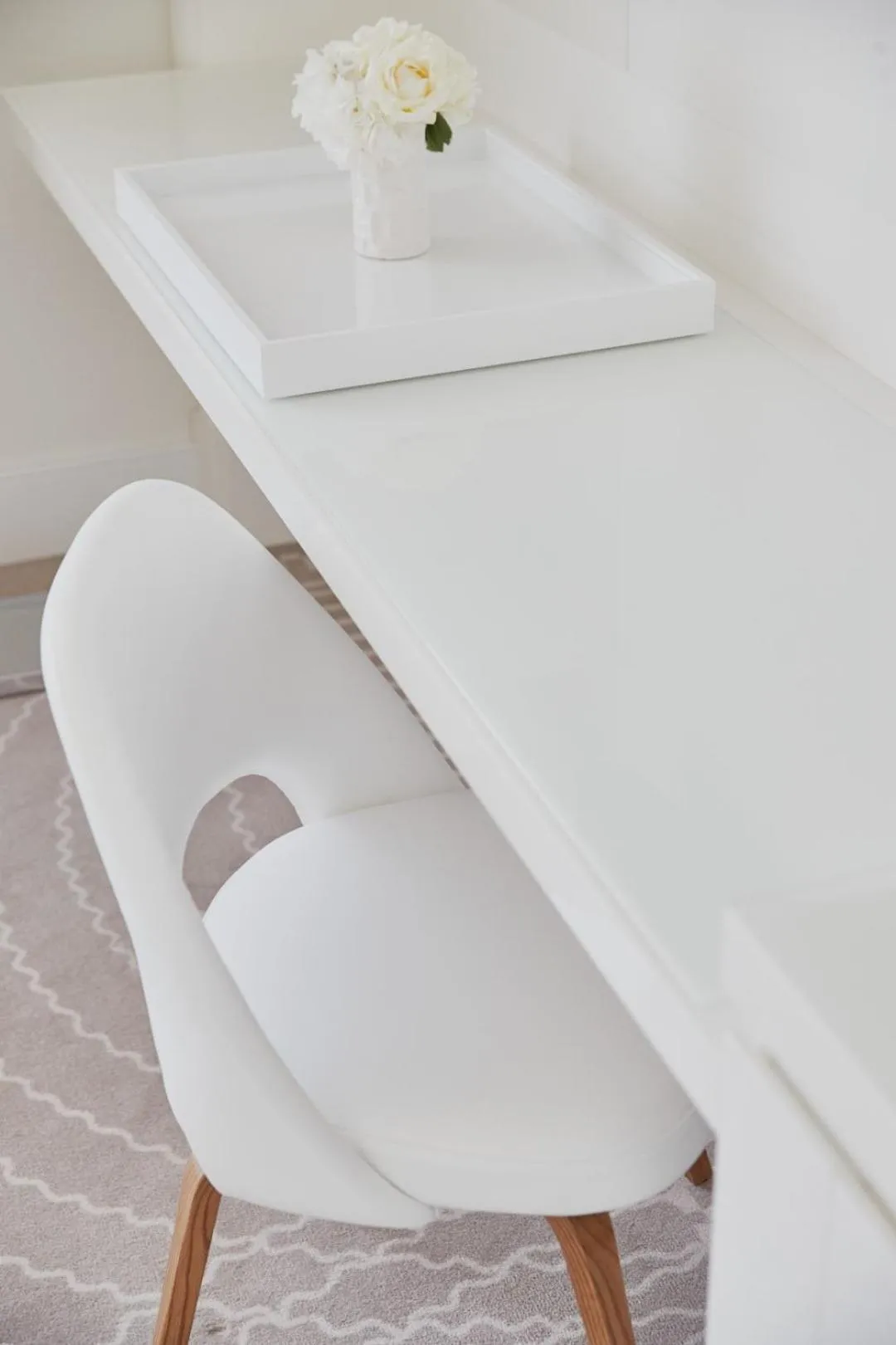 Seating area in Hôtel Martinez, in The Unbound Collection by Hyatt