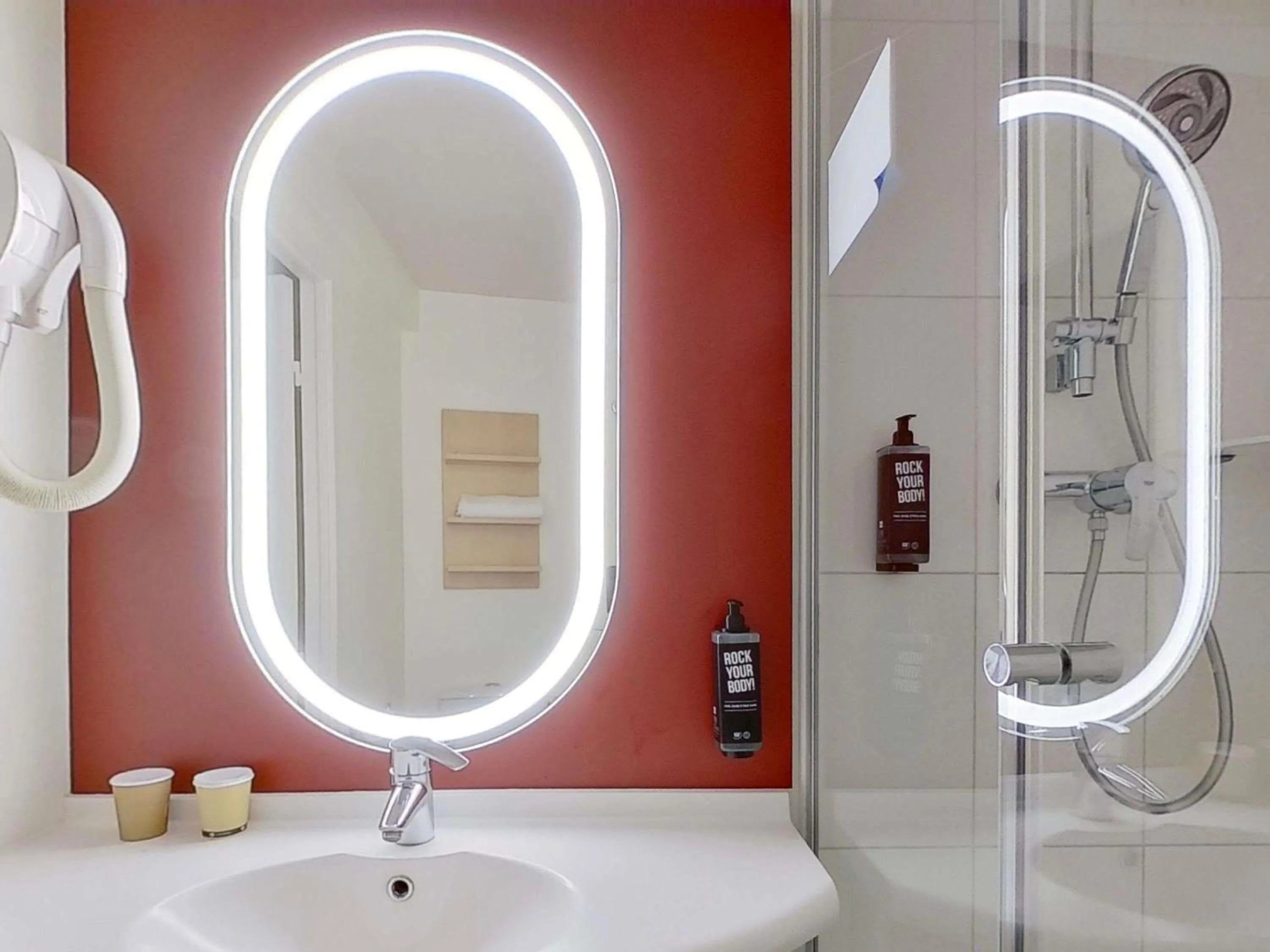 Bedroom in ibis Paris Brancion Parc des Expositions 15ème