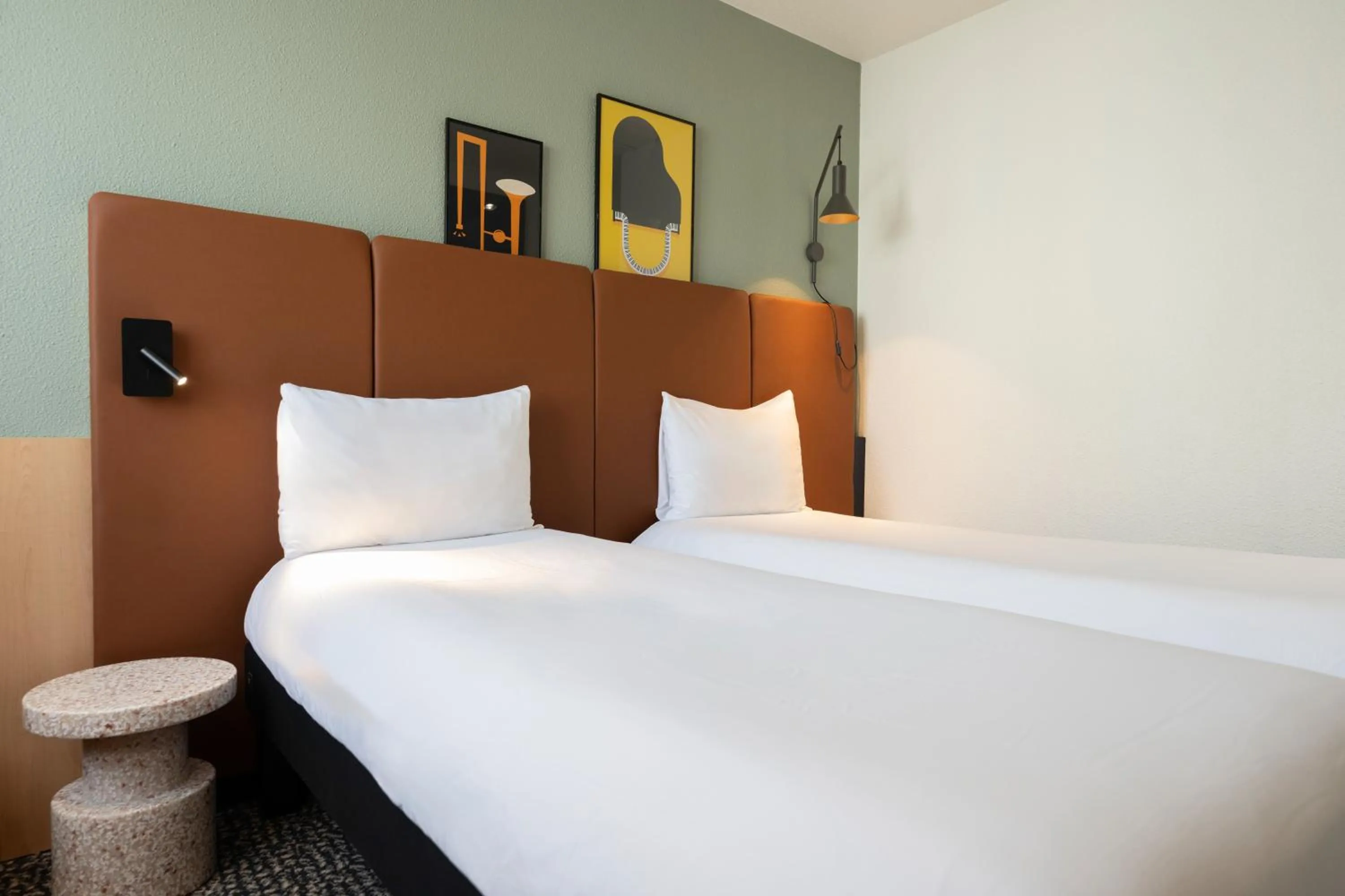 Bed in ibis Paris Gare de Lyon Ledru Rollin