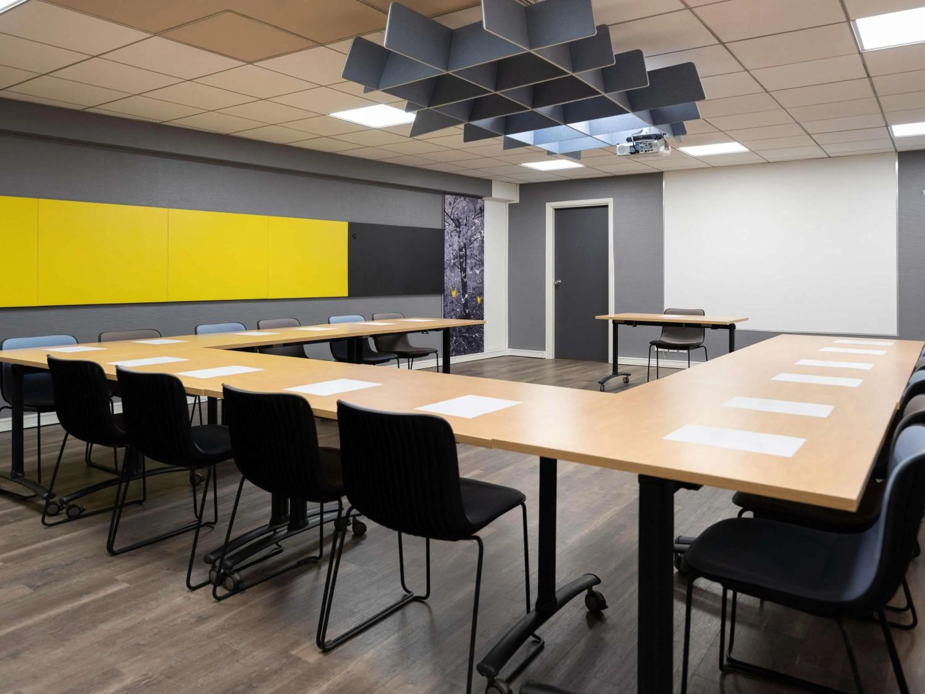Meeting/conference room in ibis Paris Gare de Lyon Ledru Rollin