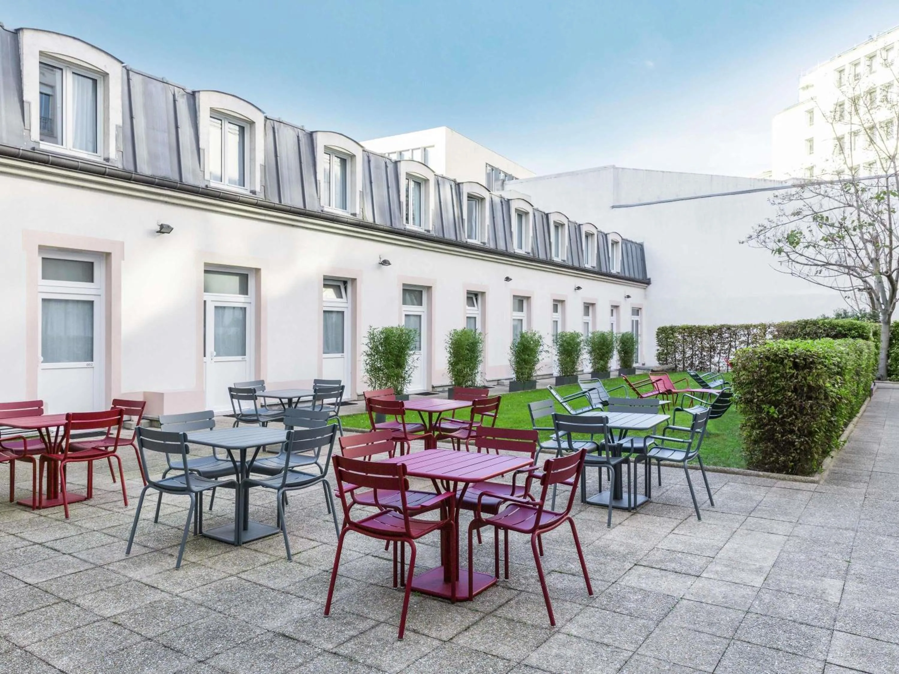 Property building in ibis Paris Gare de Lyon Ledru Rollin