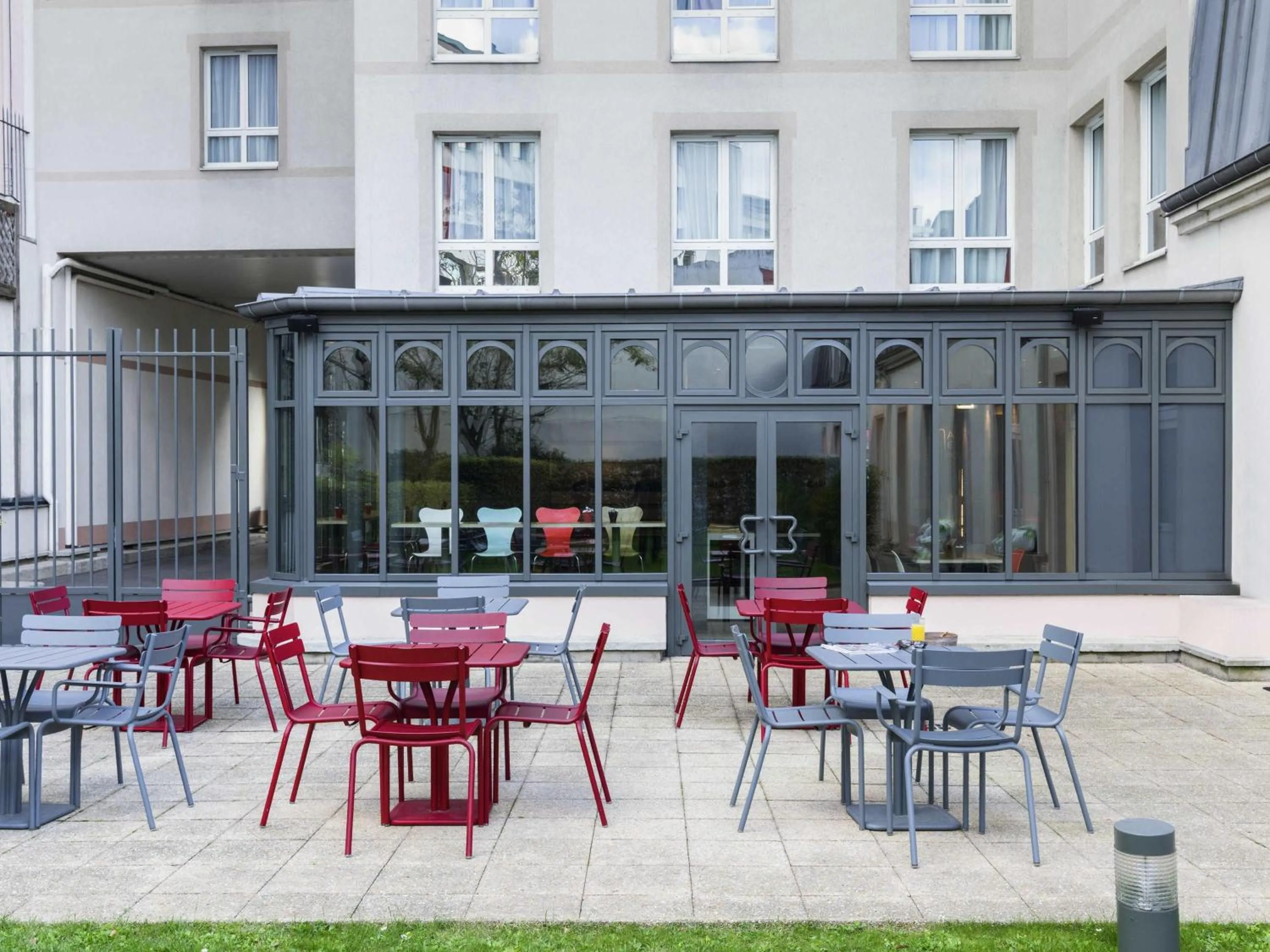 Lounge or bar in ibis Paris Gare de Lyon Ledru Rollin