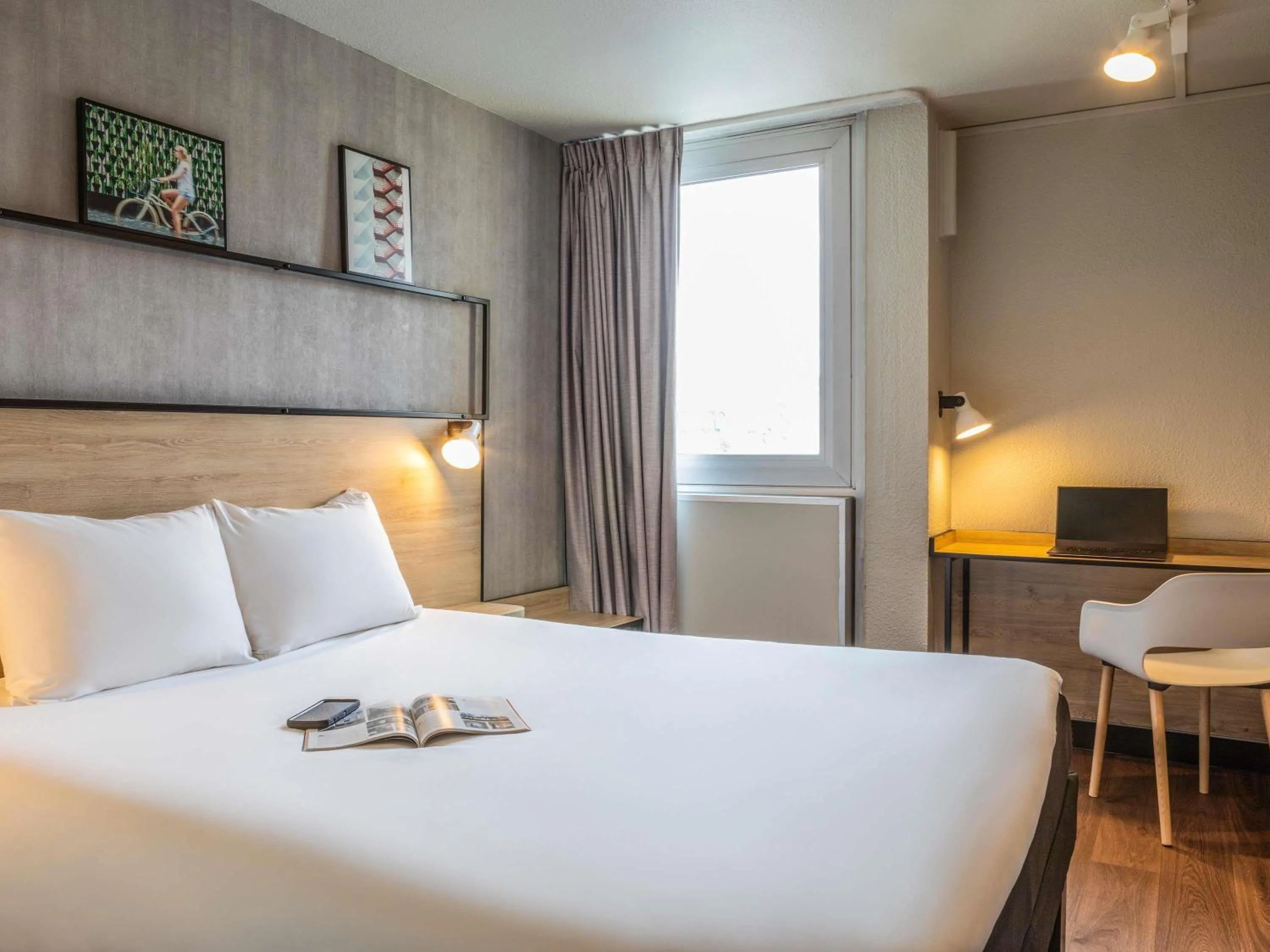 Bedroom, Bed in ibis Paris Gennevilliers