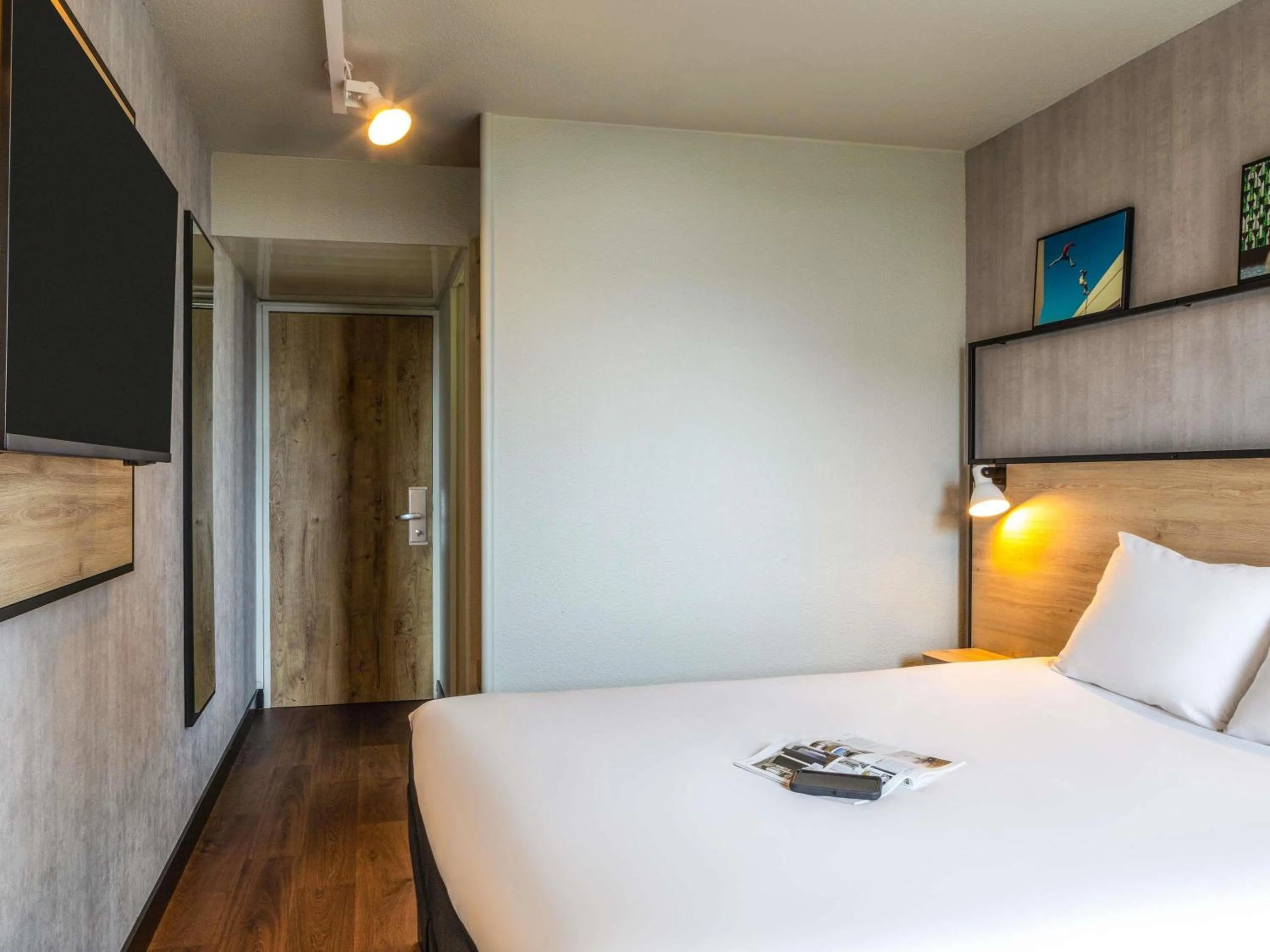 Bedroom, Bed in ibis Paris Gennevilliers