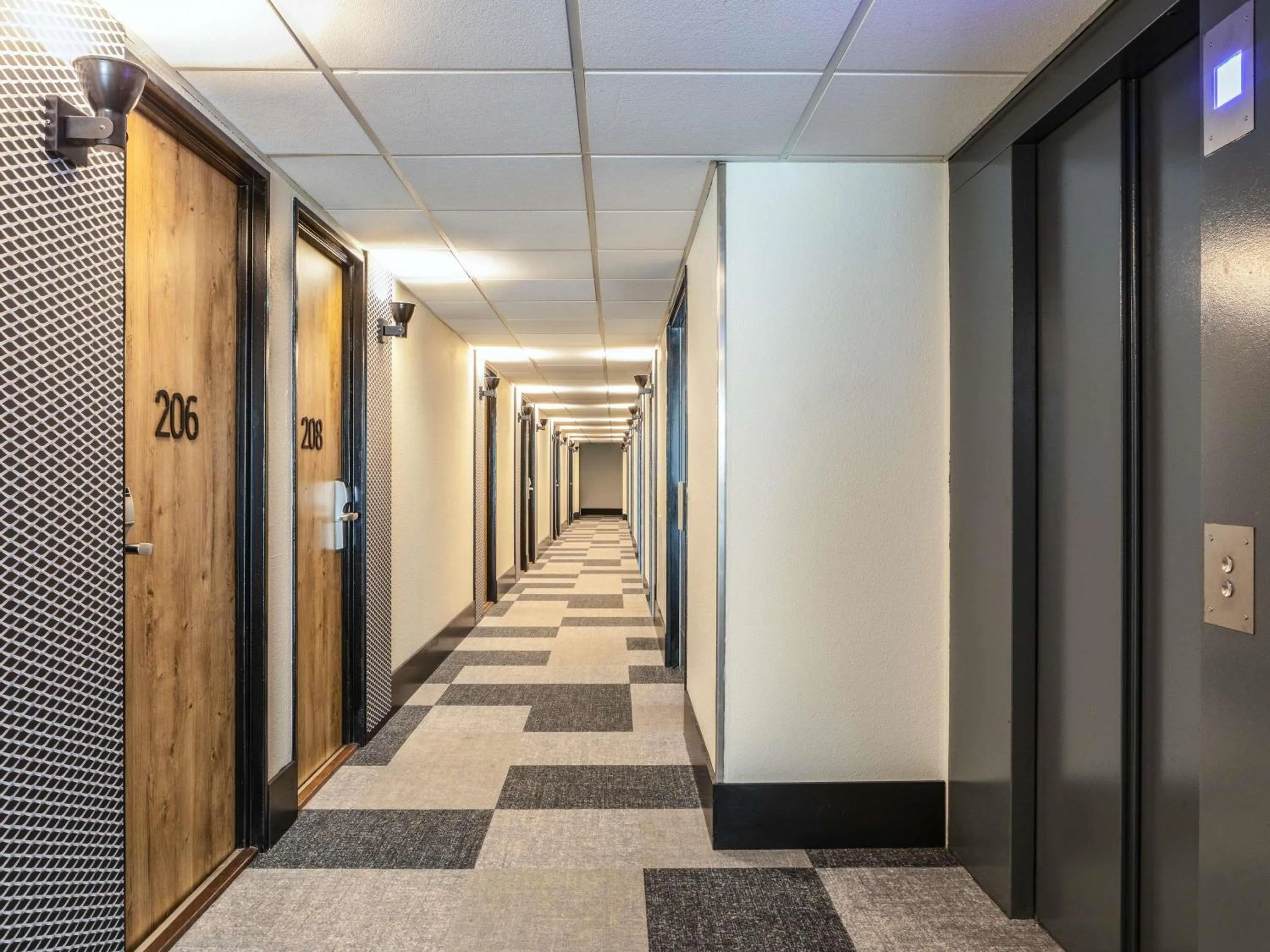 Bedroom in ibis Paris Gennevilliers