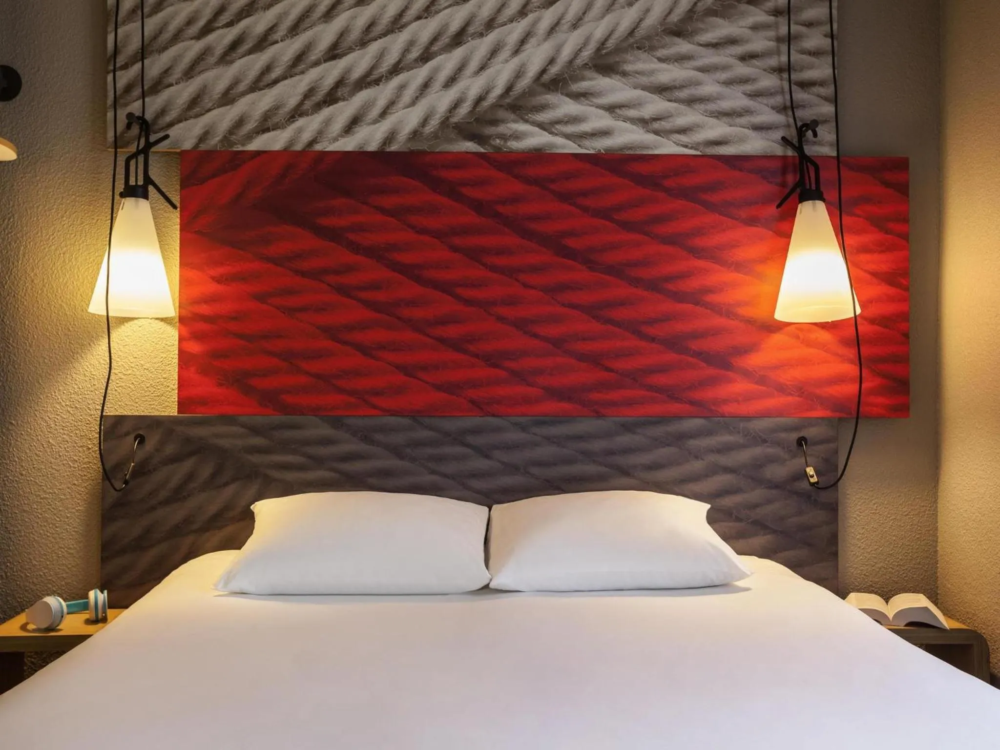 Bedroom, Bed in ibis Paris Gare De L'Est TGV