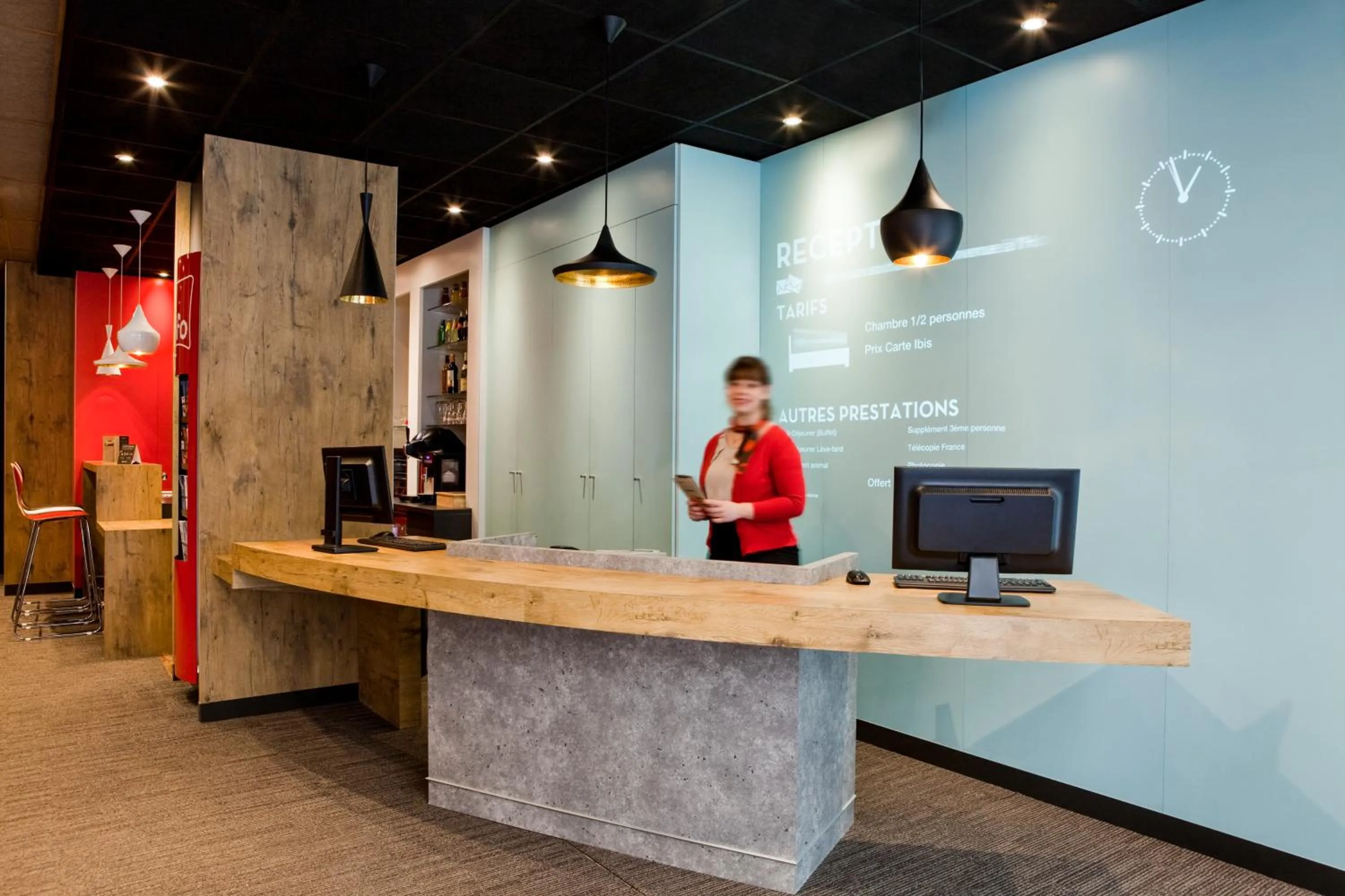 Lobby or reception in ibis Paris Gare De L'Est TGV