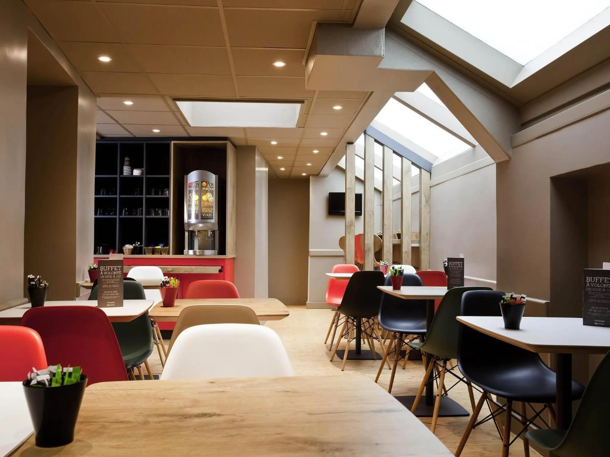 Breakfast in ibis Paris Gare De L'Est TGV