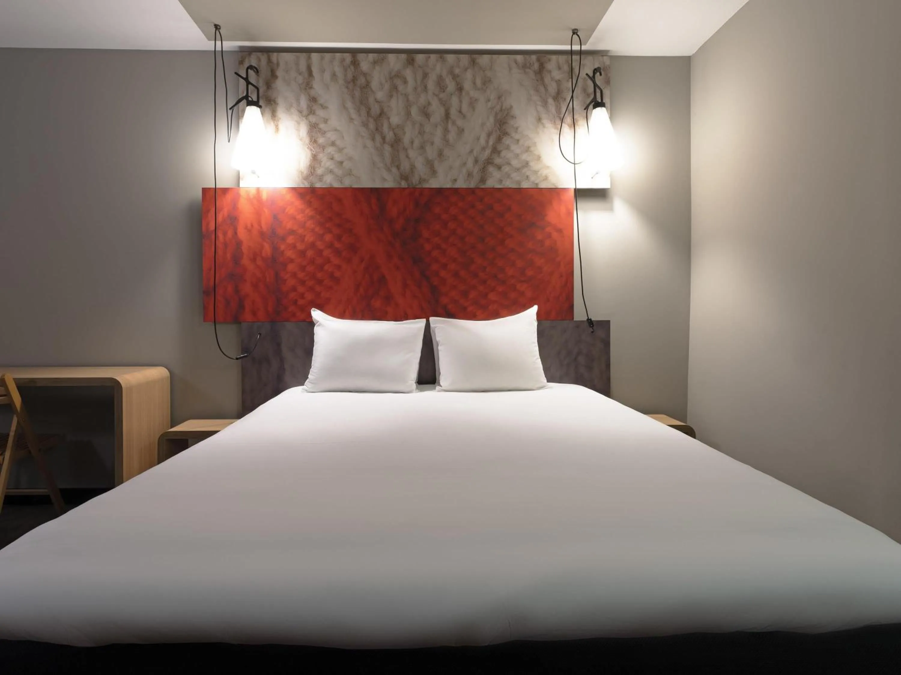 Bedroom, Bed in ibis Paris Pantin Eglise