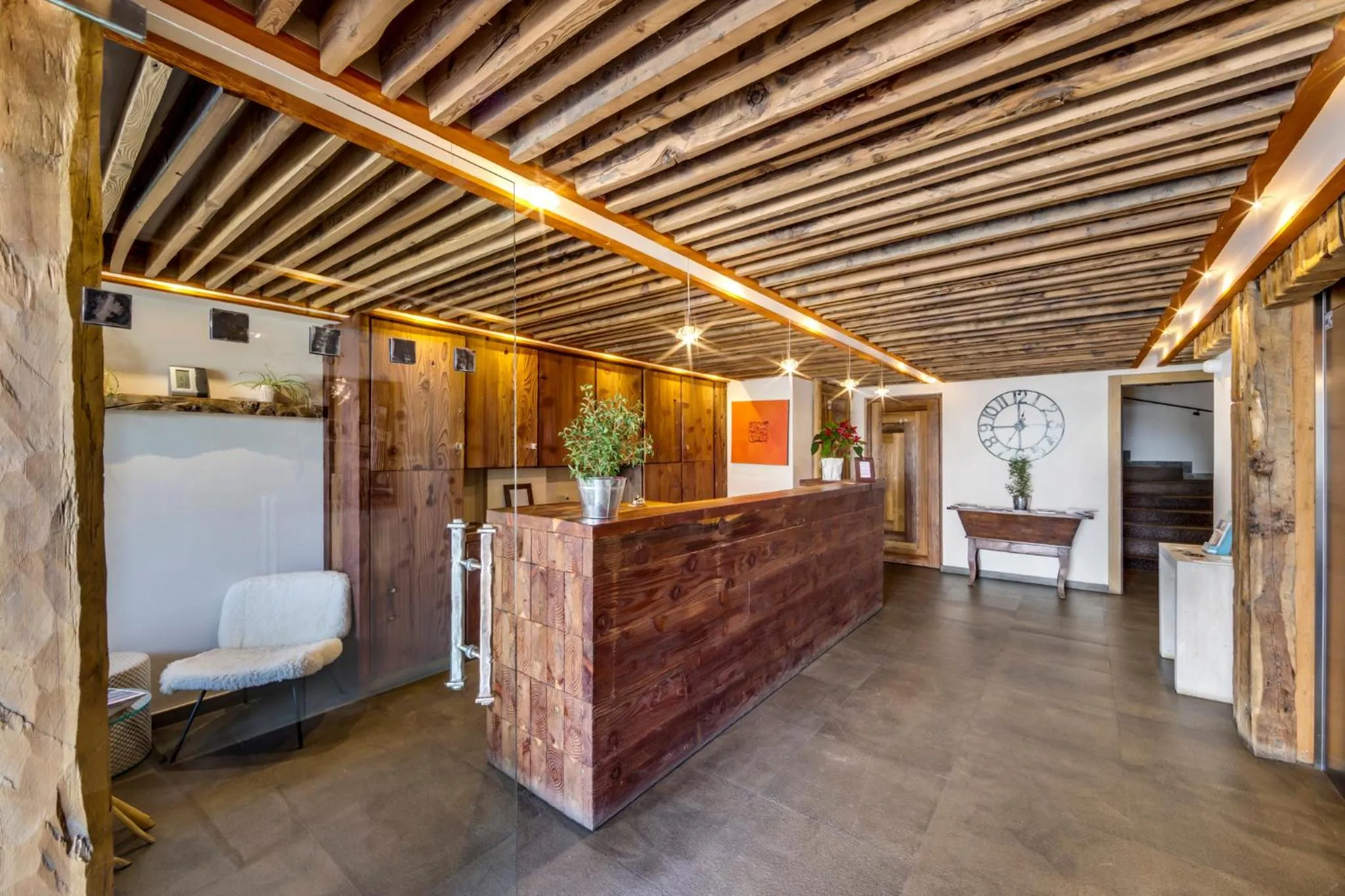 Lobby or reception in Chalet Hotel Du Fornet