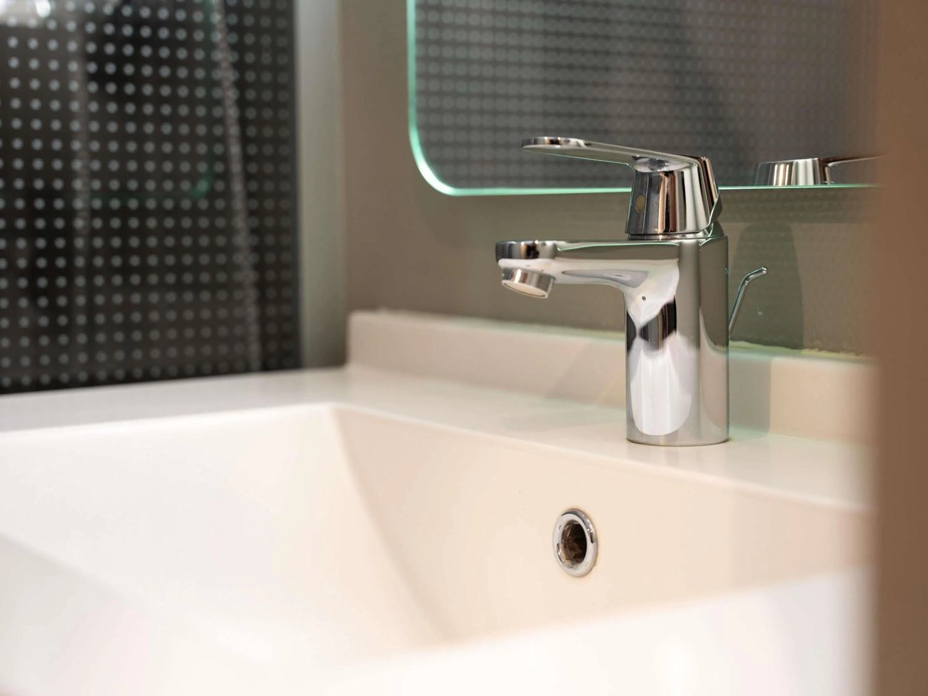 Bedroom in ibis Paris 17 Clichy-Batignolles