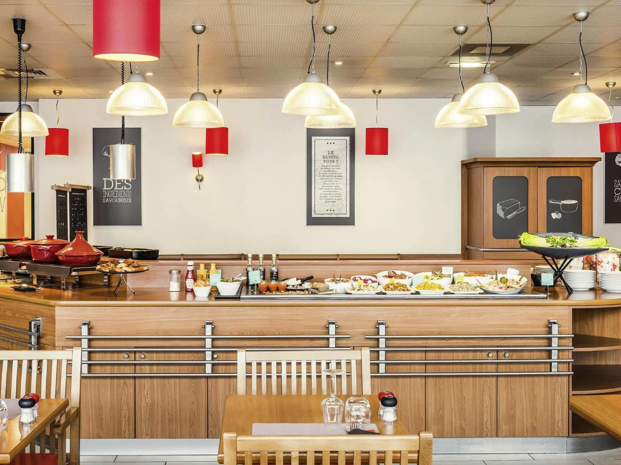 Restaurant/places to eat in ibis Paris 17 Clichy-Batignolles